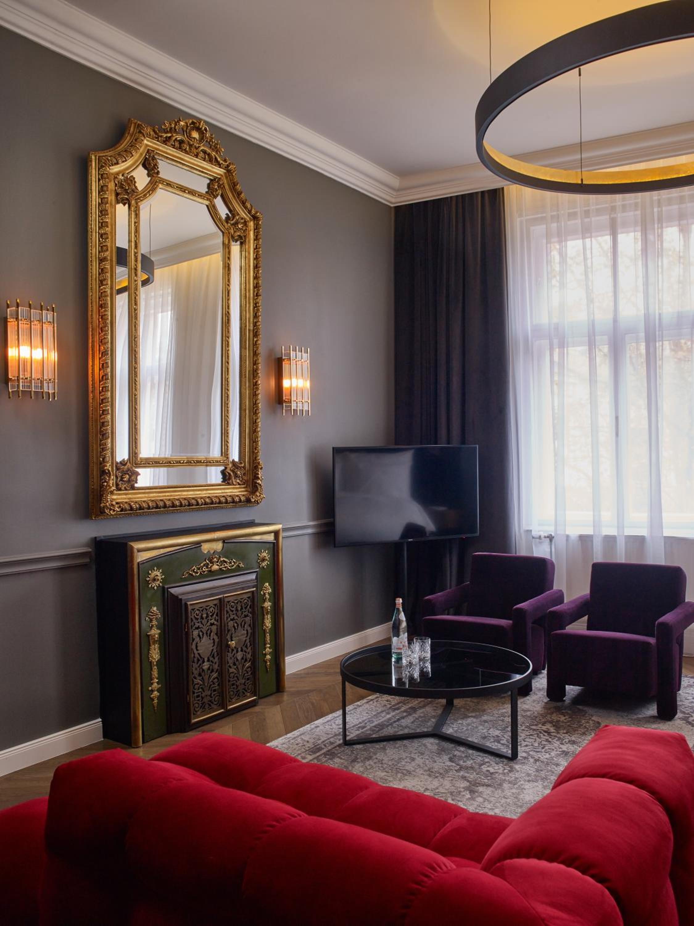 Suite with Park View - Photo 1