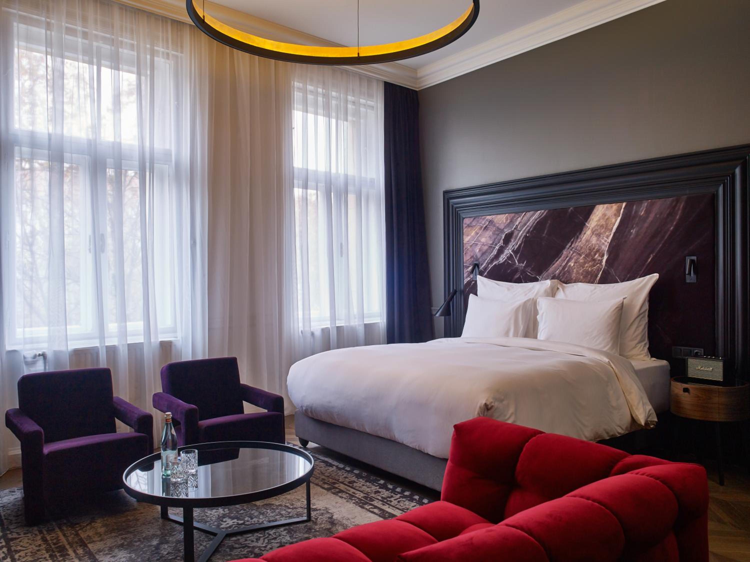Suite with Park View - Photo 3