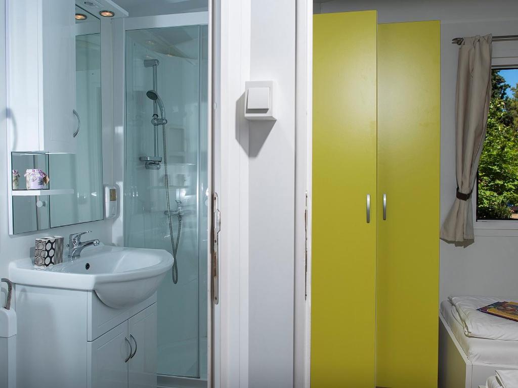Standard Two-Bedroom Mobile Home - Photo 6