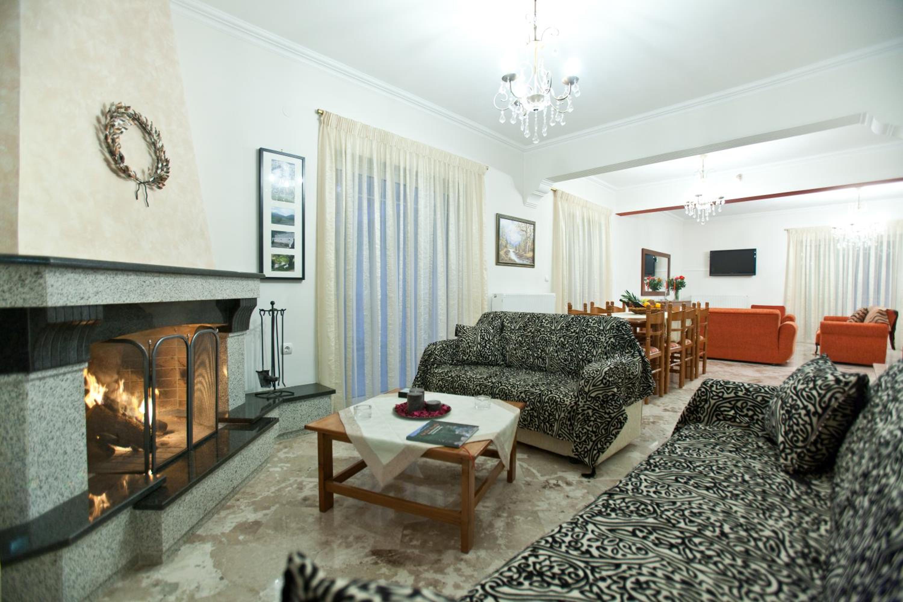 Three-Bedroom Villa photo 3