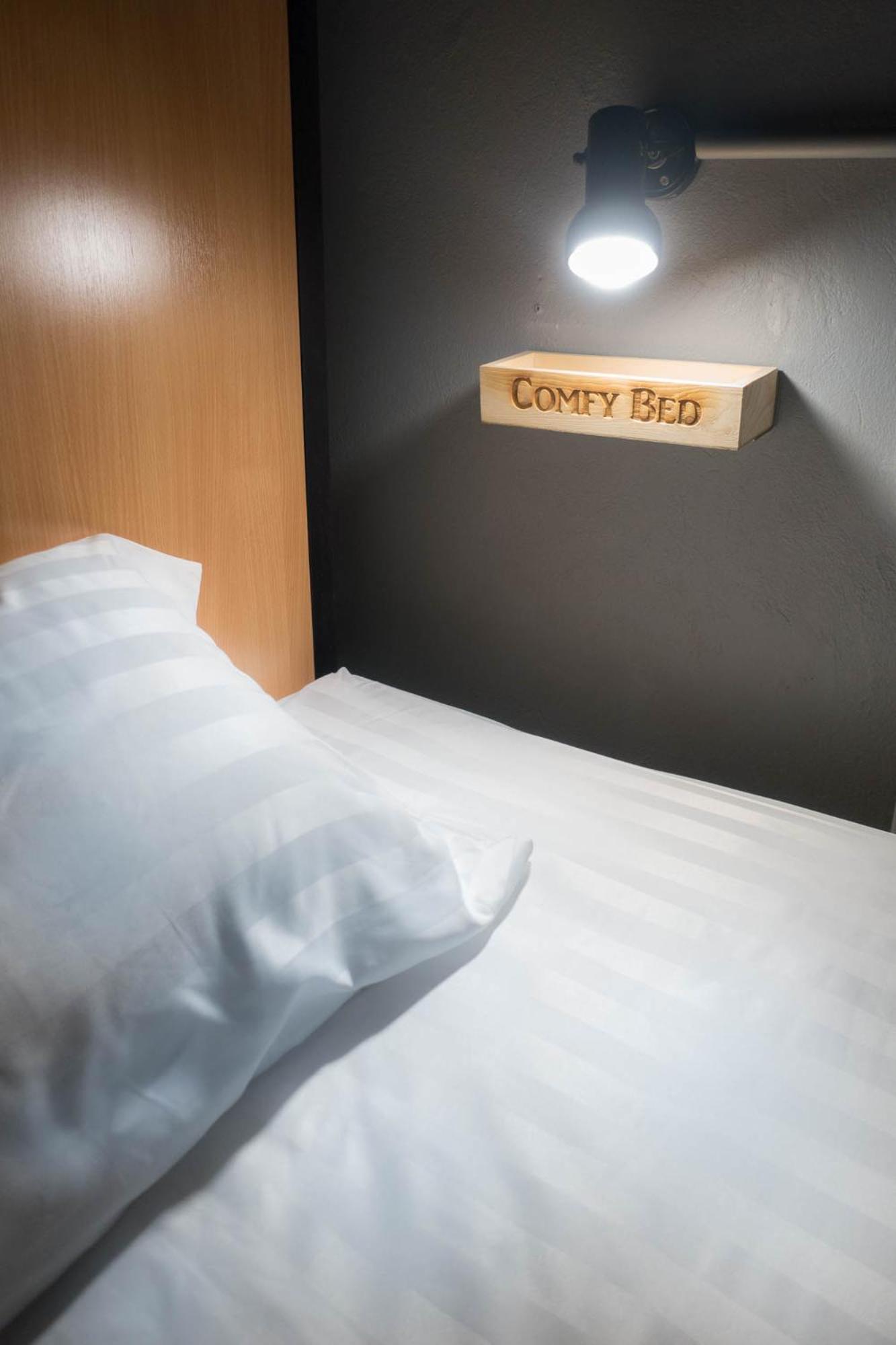 Bed in 4-Bed Female Dormitory Room photo 3