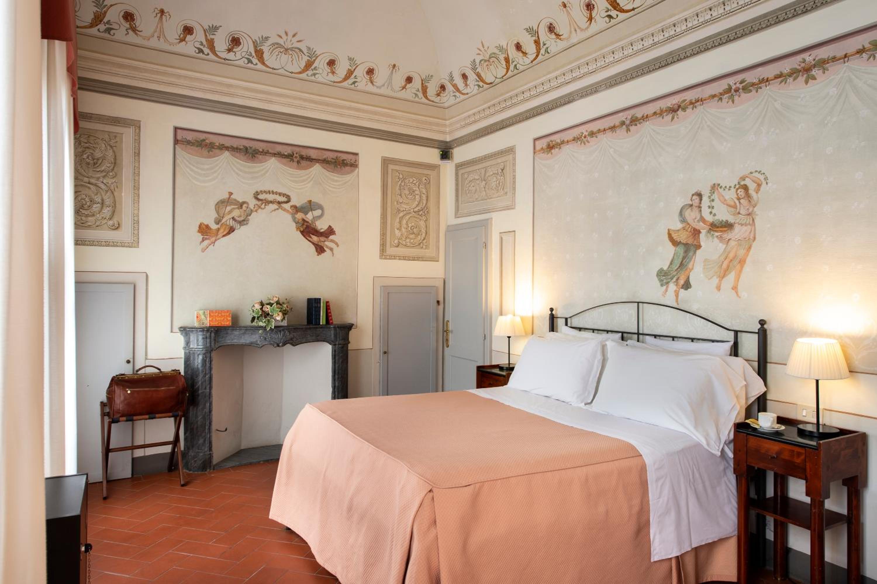 Double Room - Photo 2