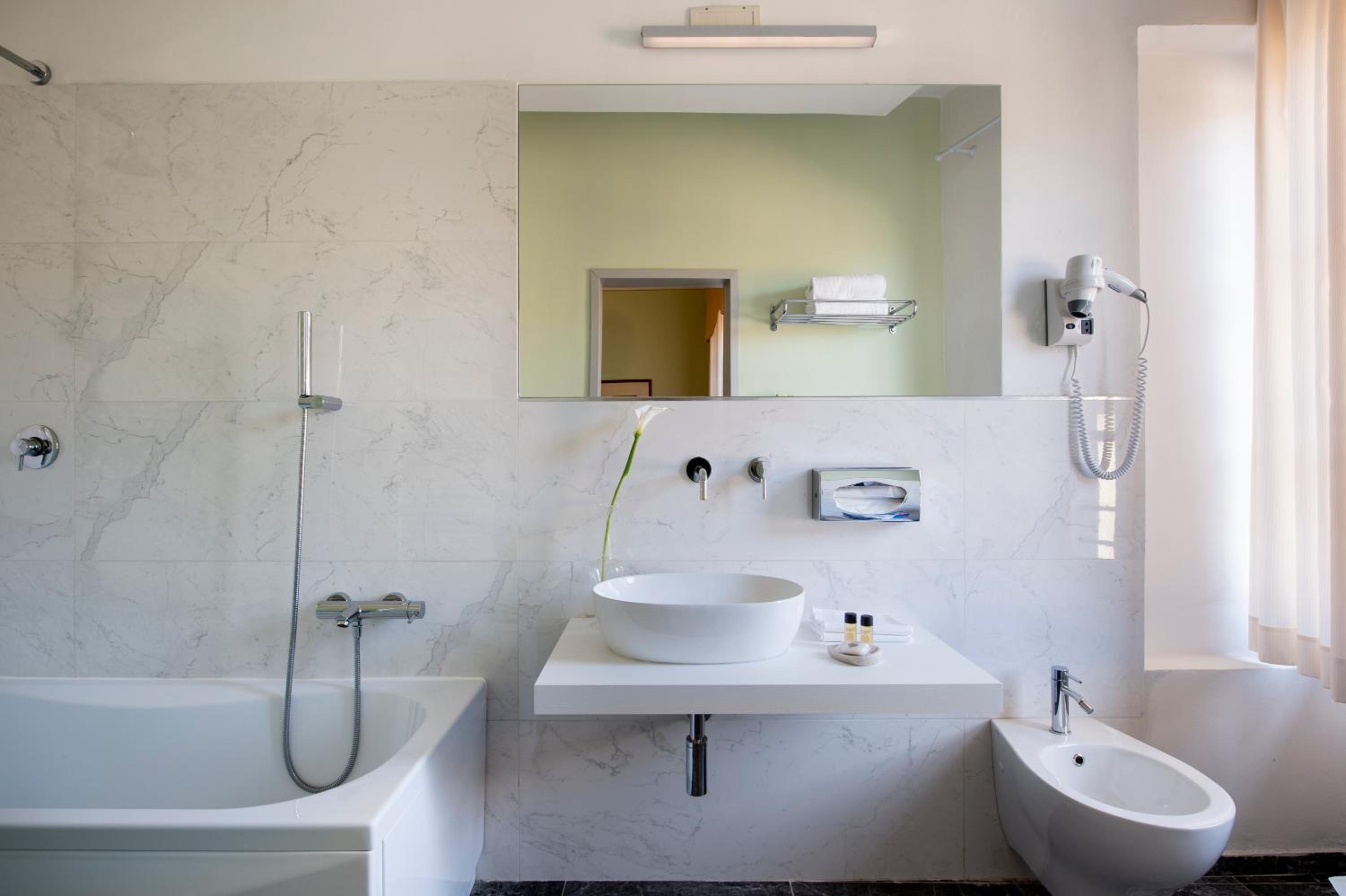 Double Room - Photo 5