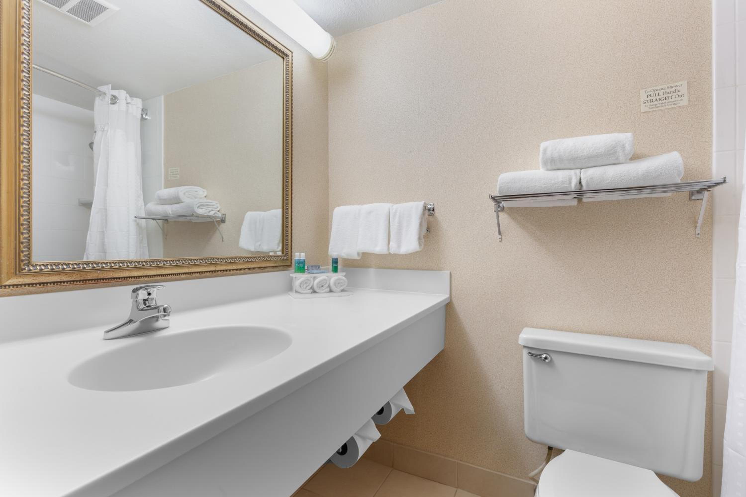 Standard Room - Photo 1