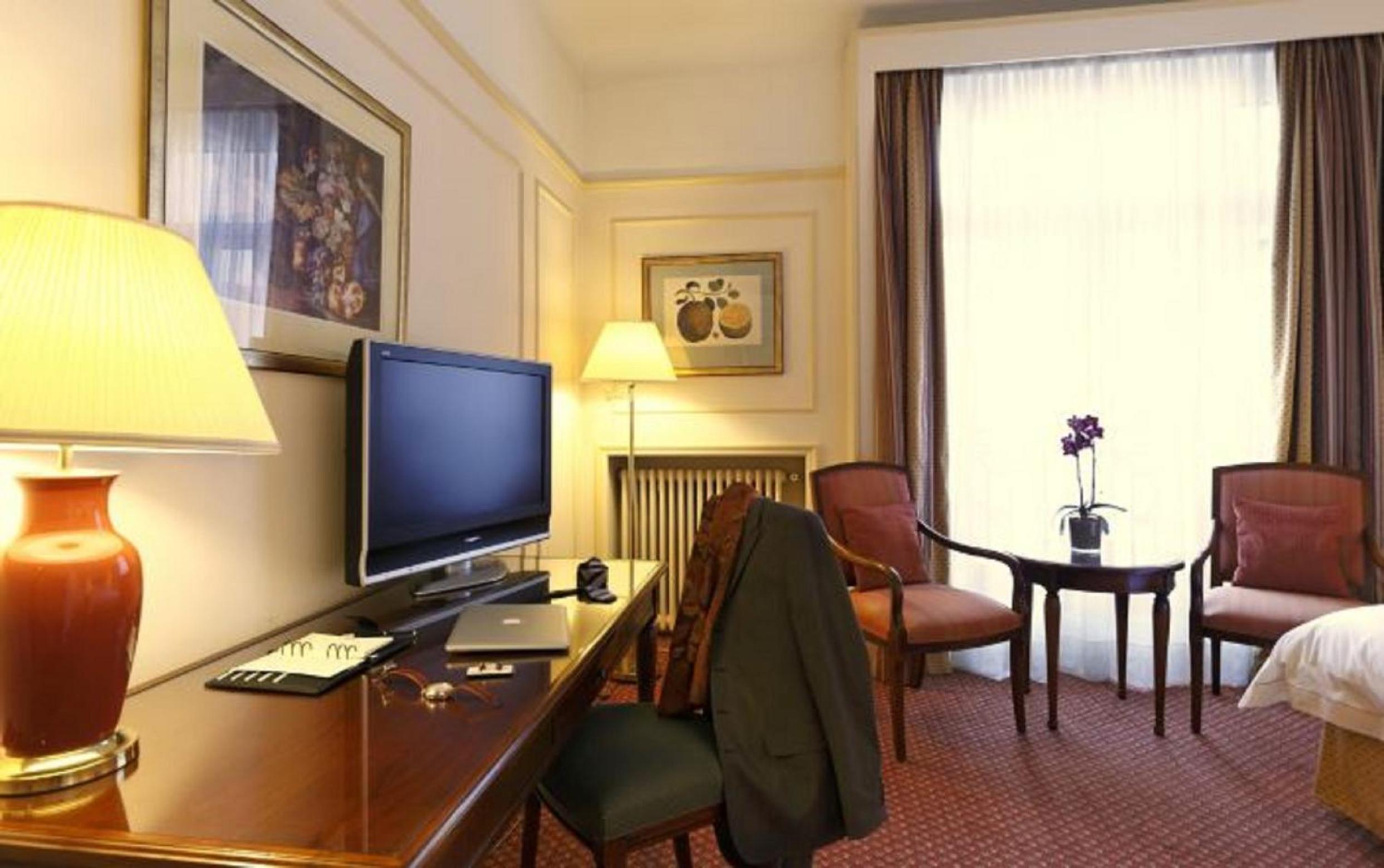 Deluxe Double or Twin Room - Photo 3