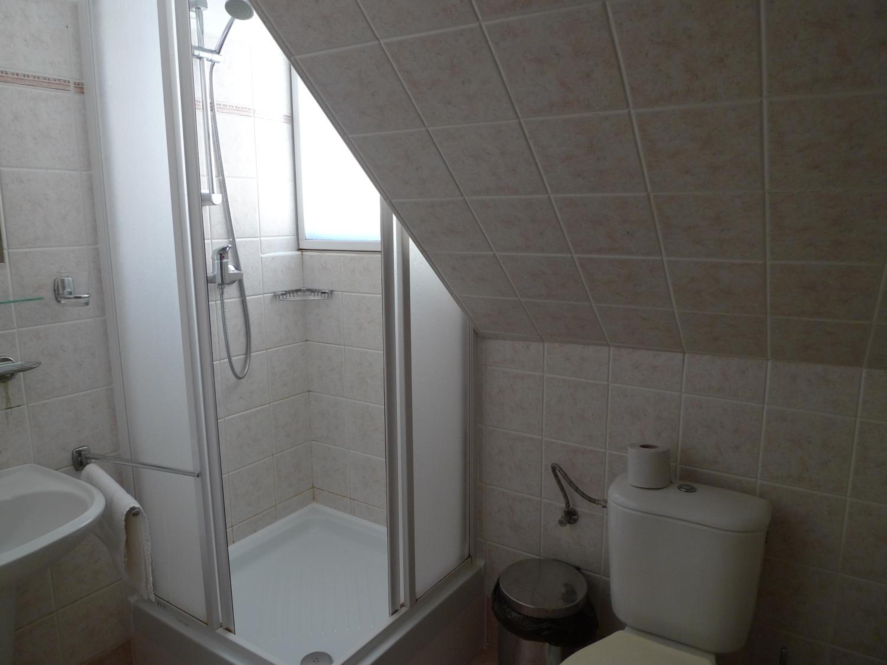 Small Double or Twin Room photo 3
