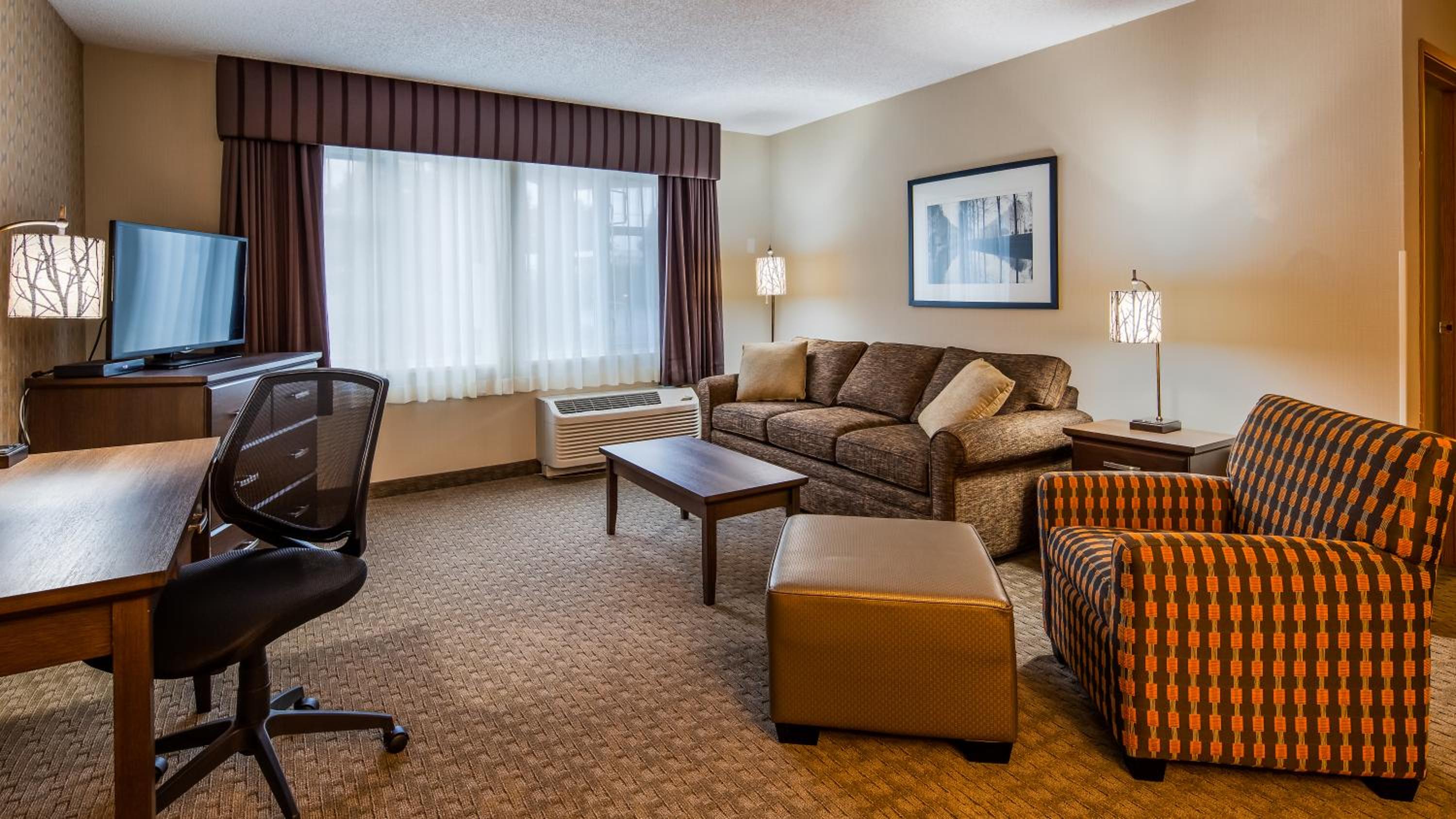 Two-Bedroom Queen Suite with Sofa Bed and Kitchen - Non-Smoking - Photo 1