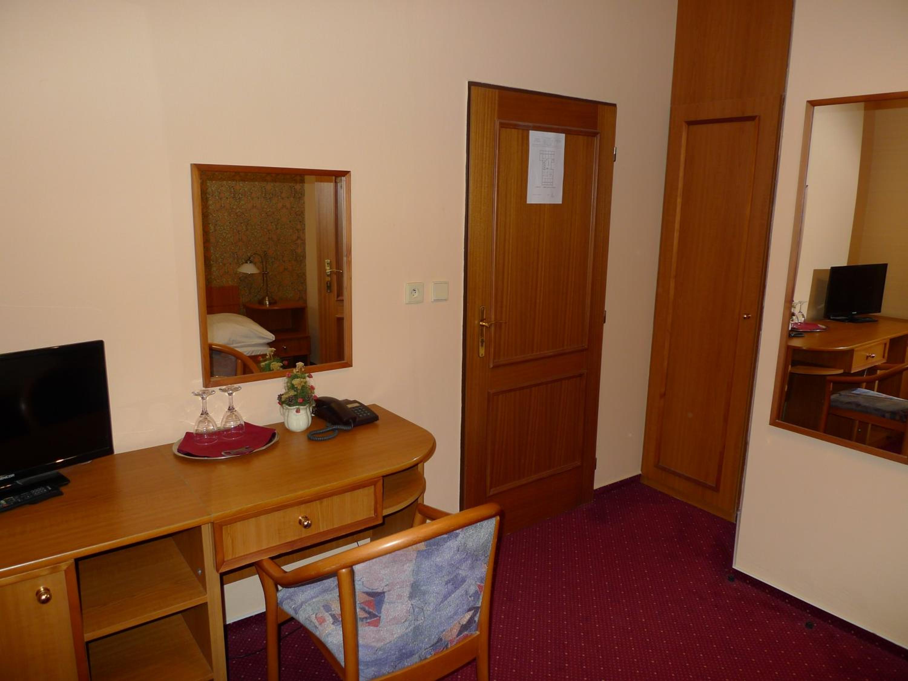 Standard Single Room photo 3