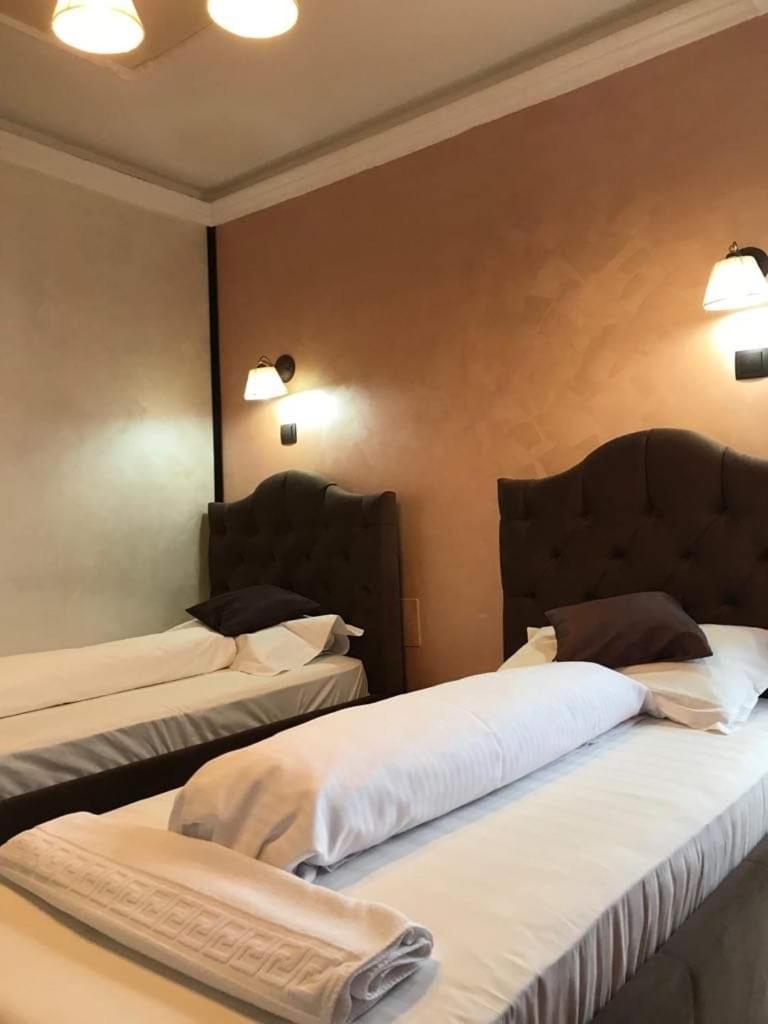 Suite - Photo 5