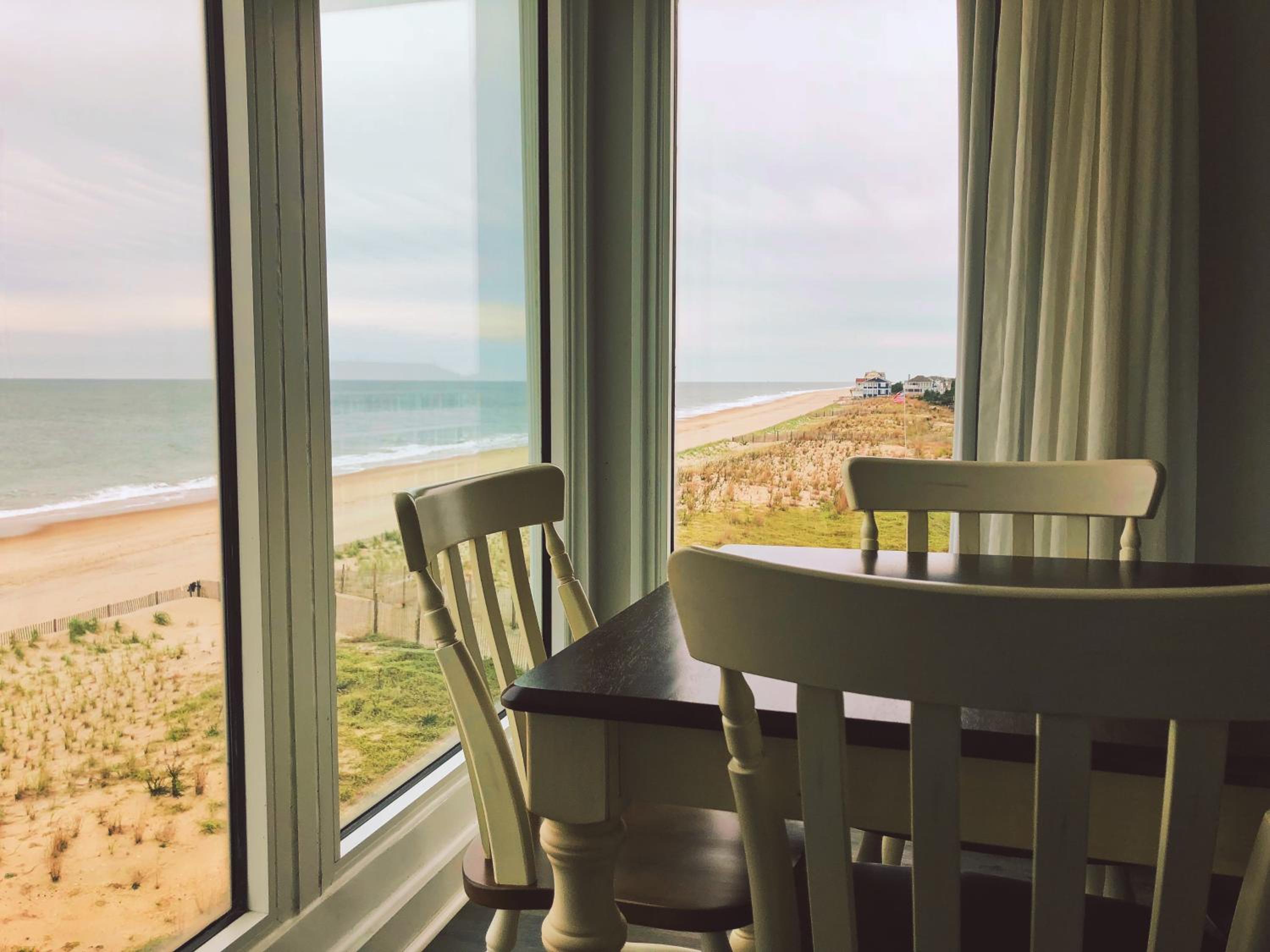 Direct Oceanfront photo 2