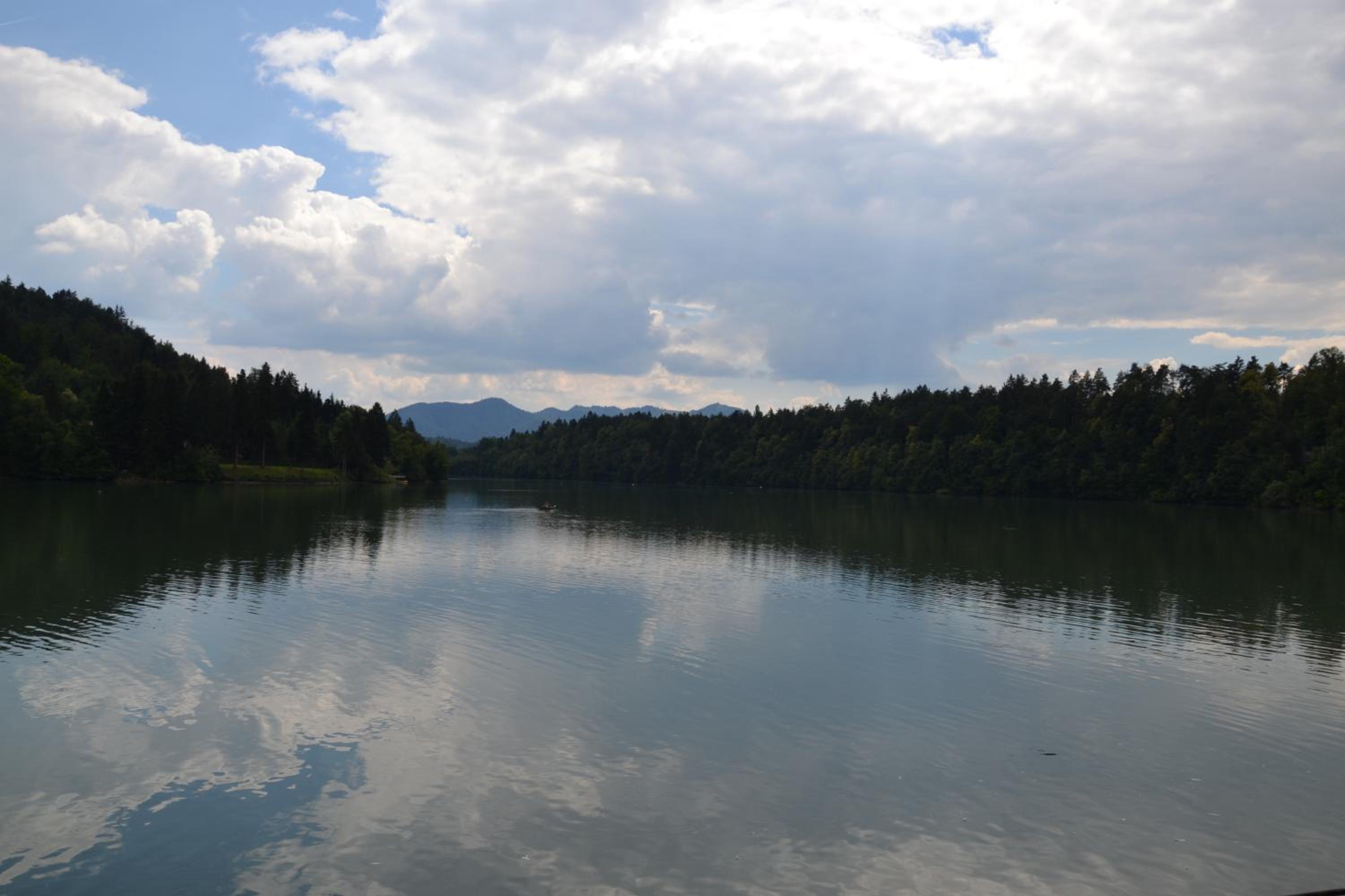 Double Room with Balcony and Lake View - Photo 4