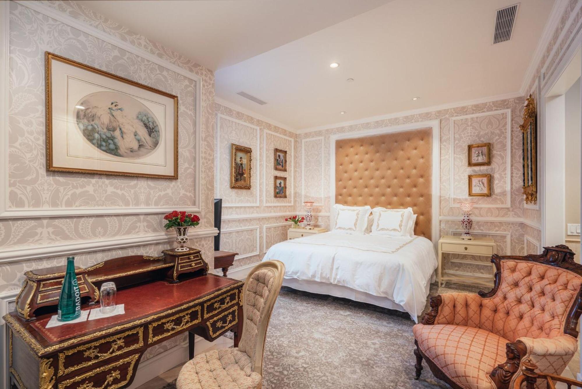 Suite with Spa Bath