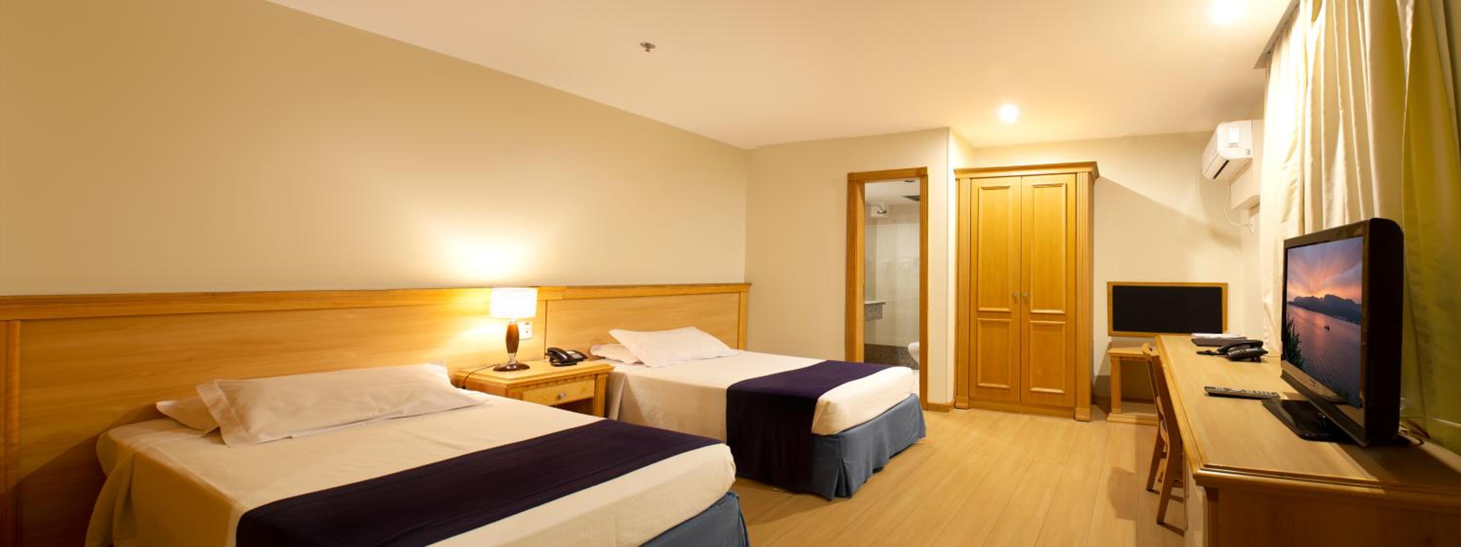 Standard Twin Room - Photo 4