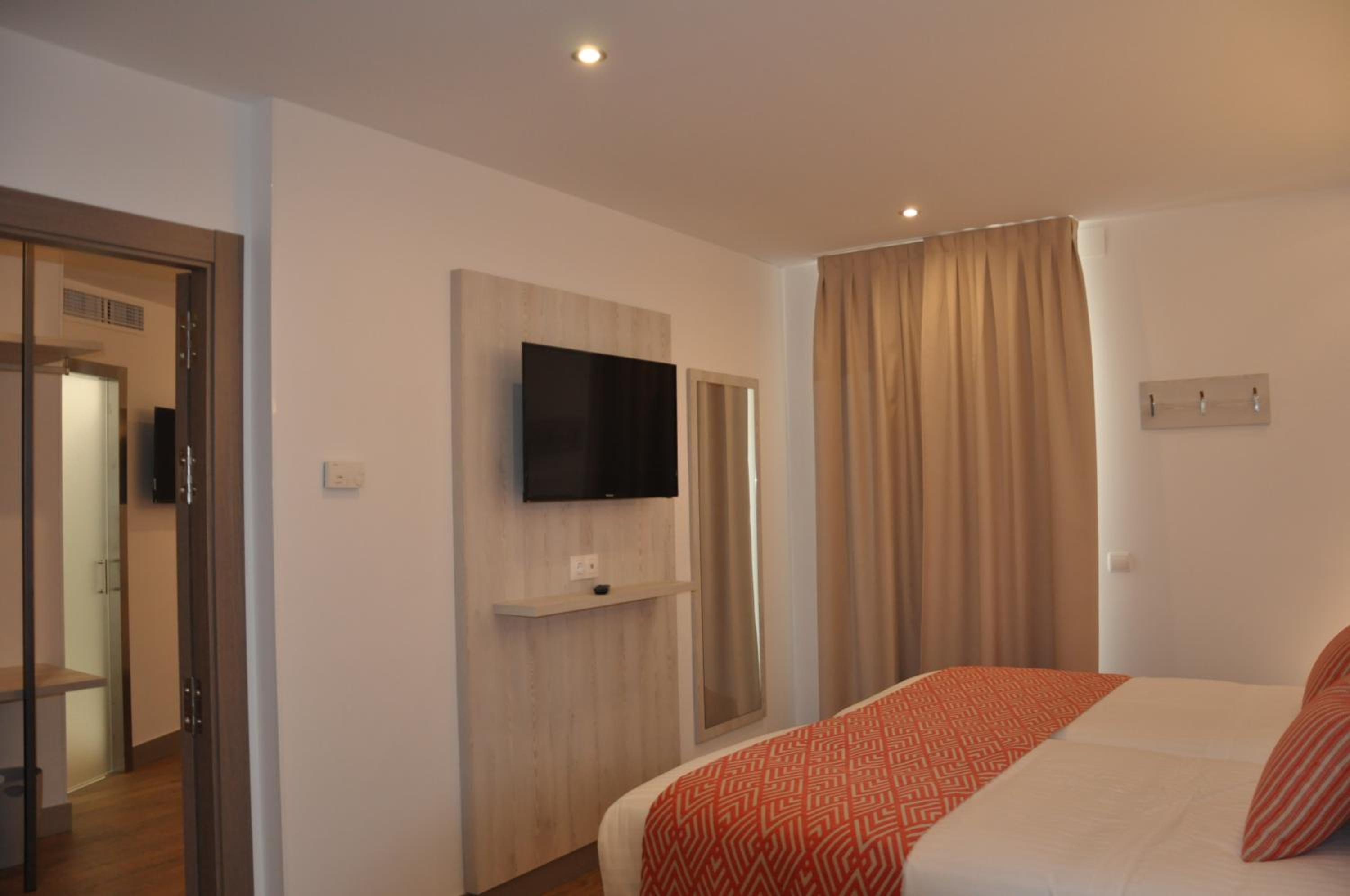 Two Connecting Double Rooms photo 2