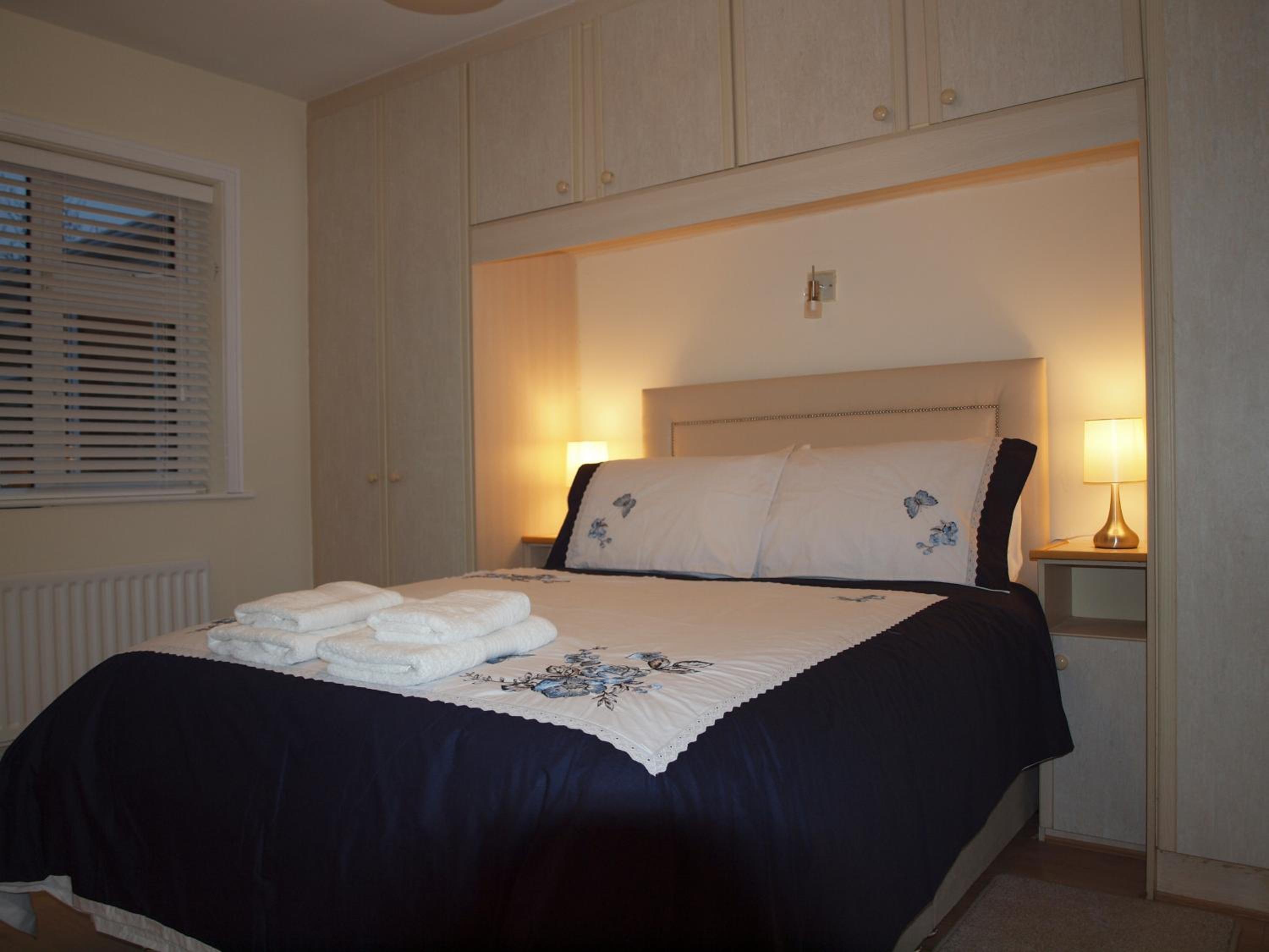Double Room with Private Bathroom - Photo 4