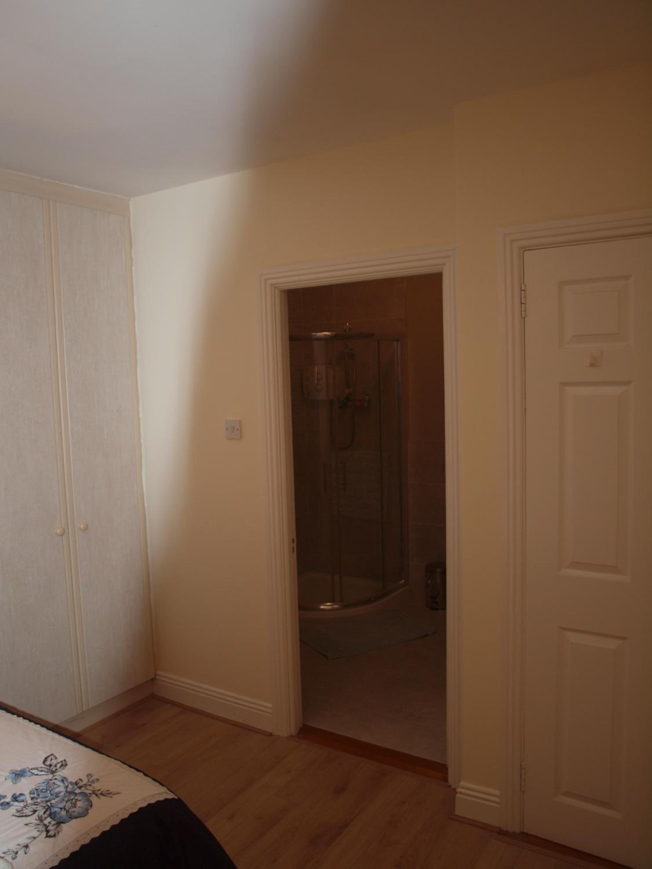 Double Room with Private Bathroom - Photo 5
