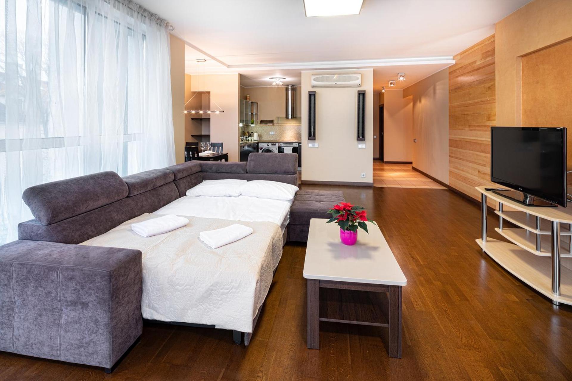 Two-Bedroom Apartment - Photo 31