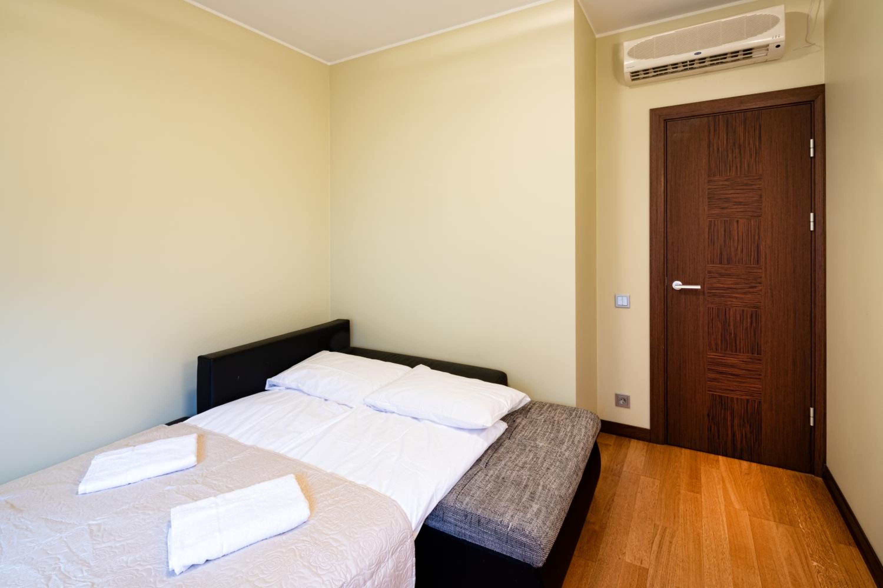 Two-Bedroom Apartment - Photo 38