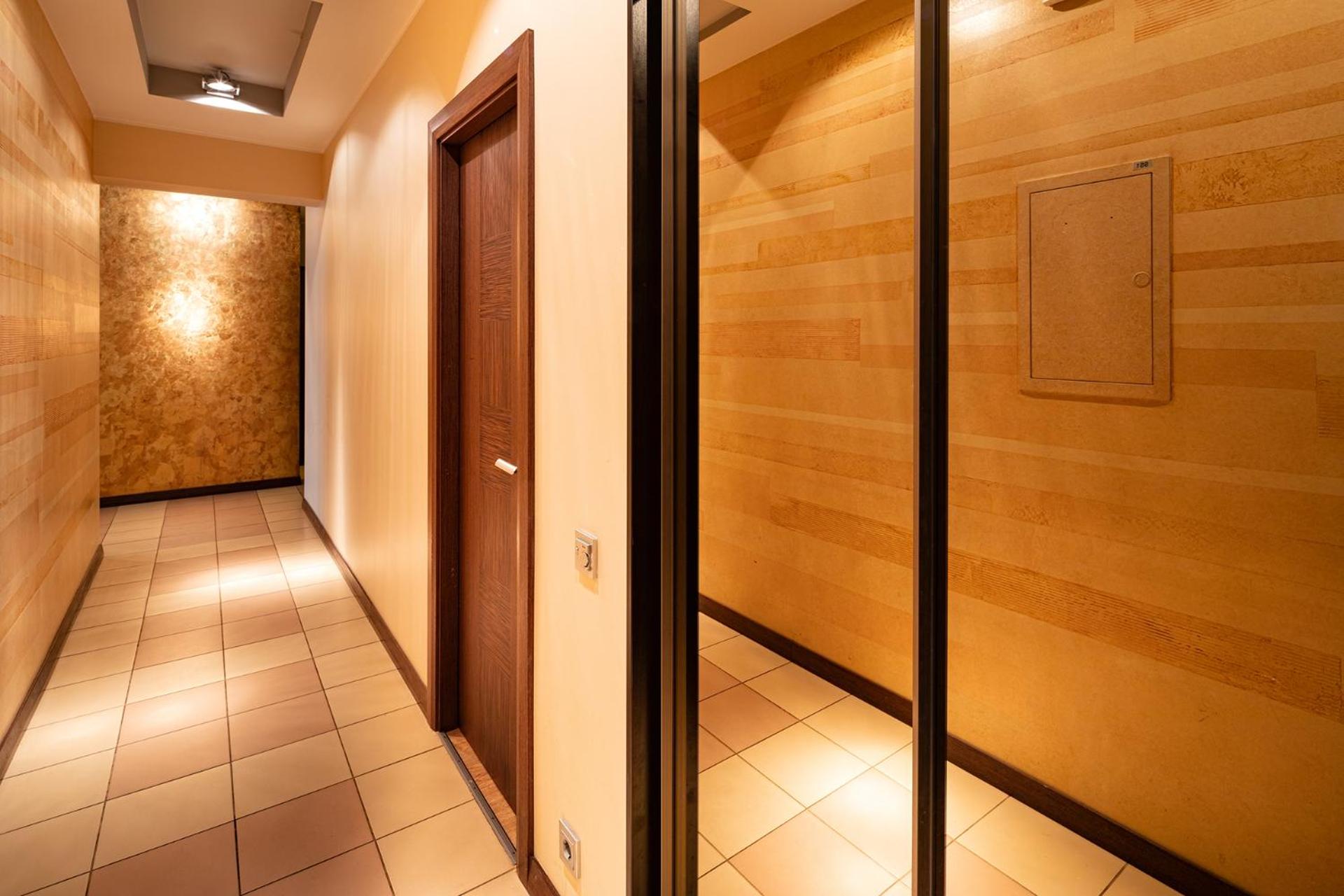 Two-Bedroom Apartment - Photo 16
