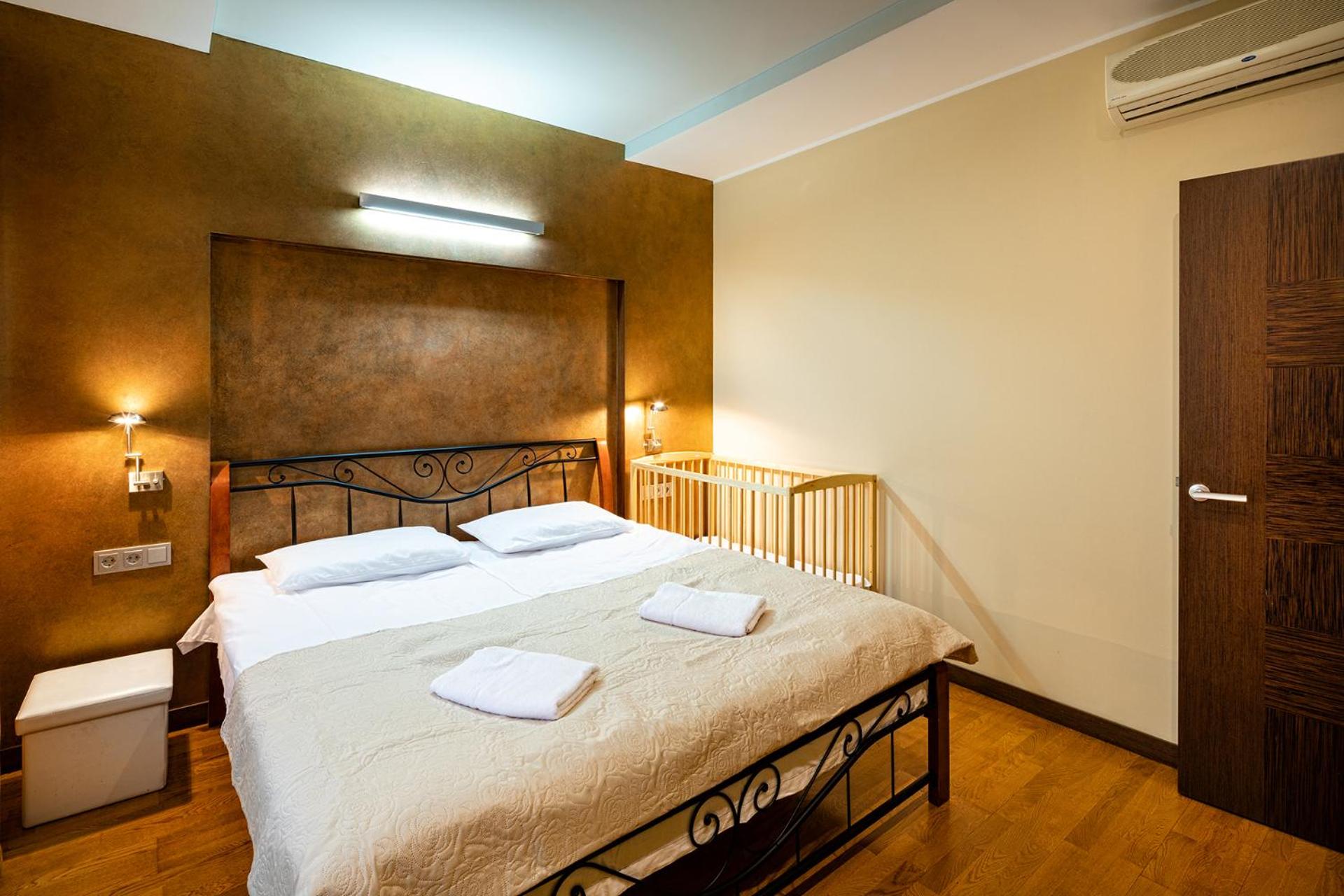 Two-Bedroom Apartment - Photo 8