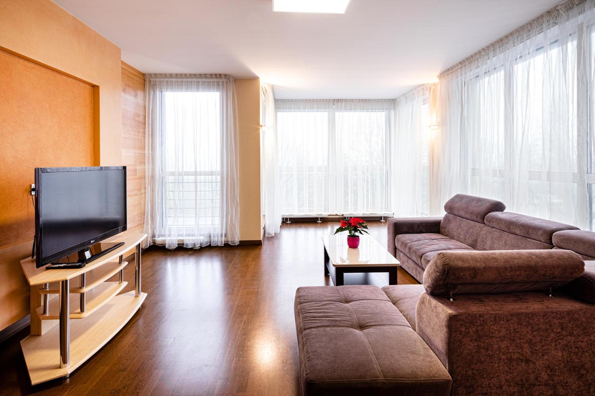 Two-Bedroom Apartment - Photo 7