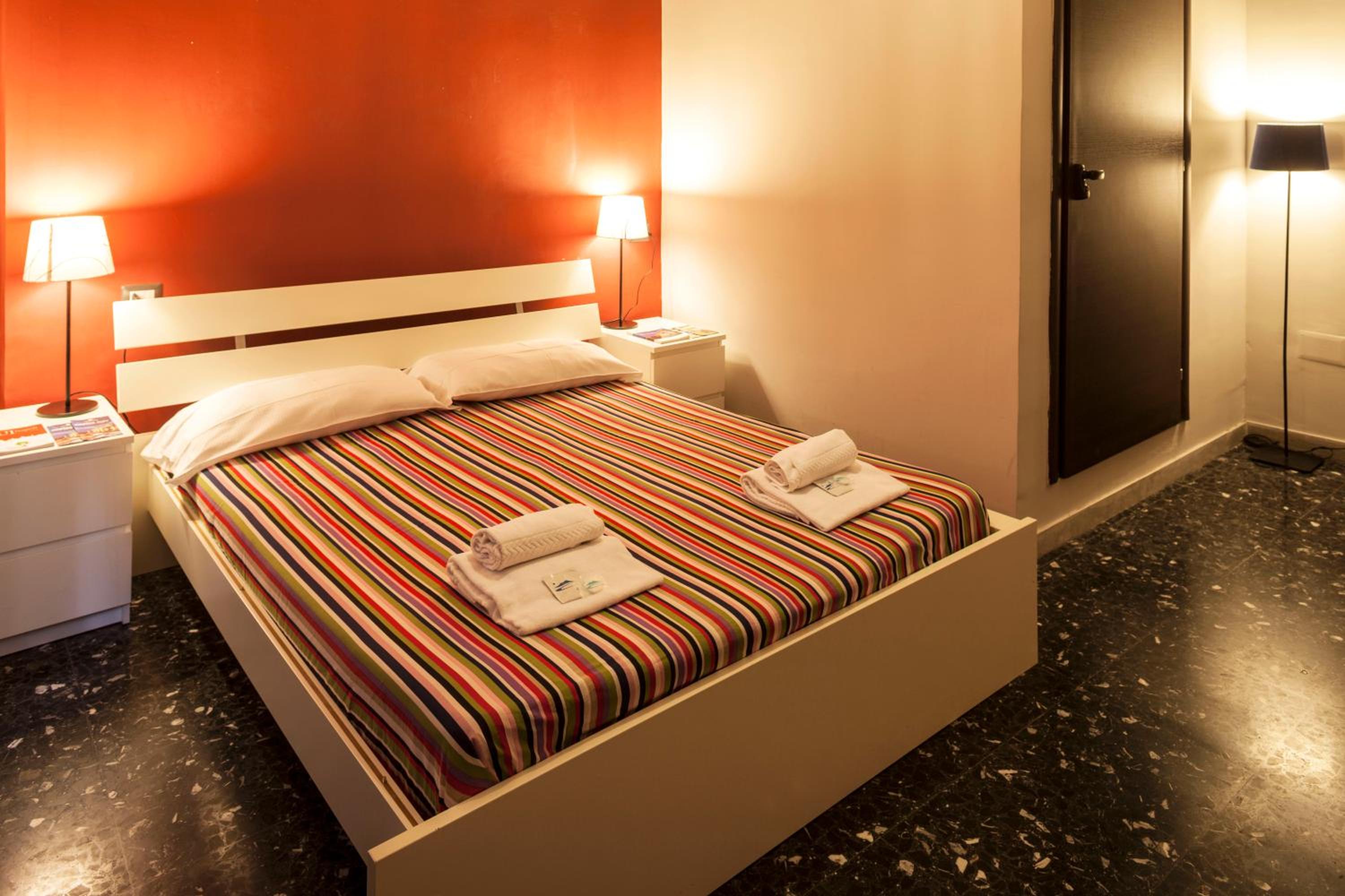 Quadruple Room with Private Bathroom photo 2