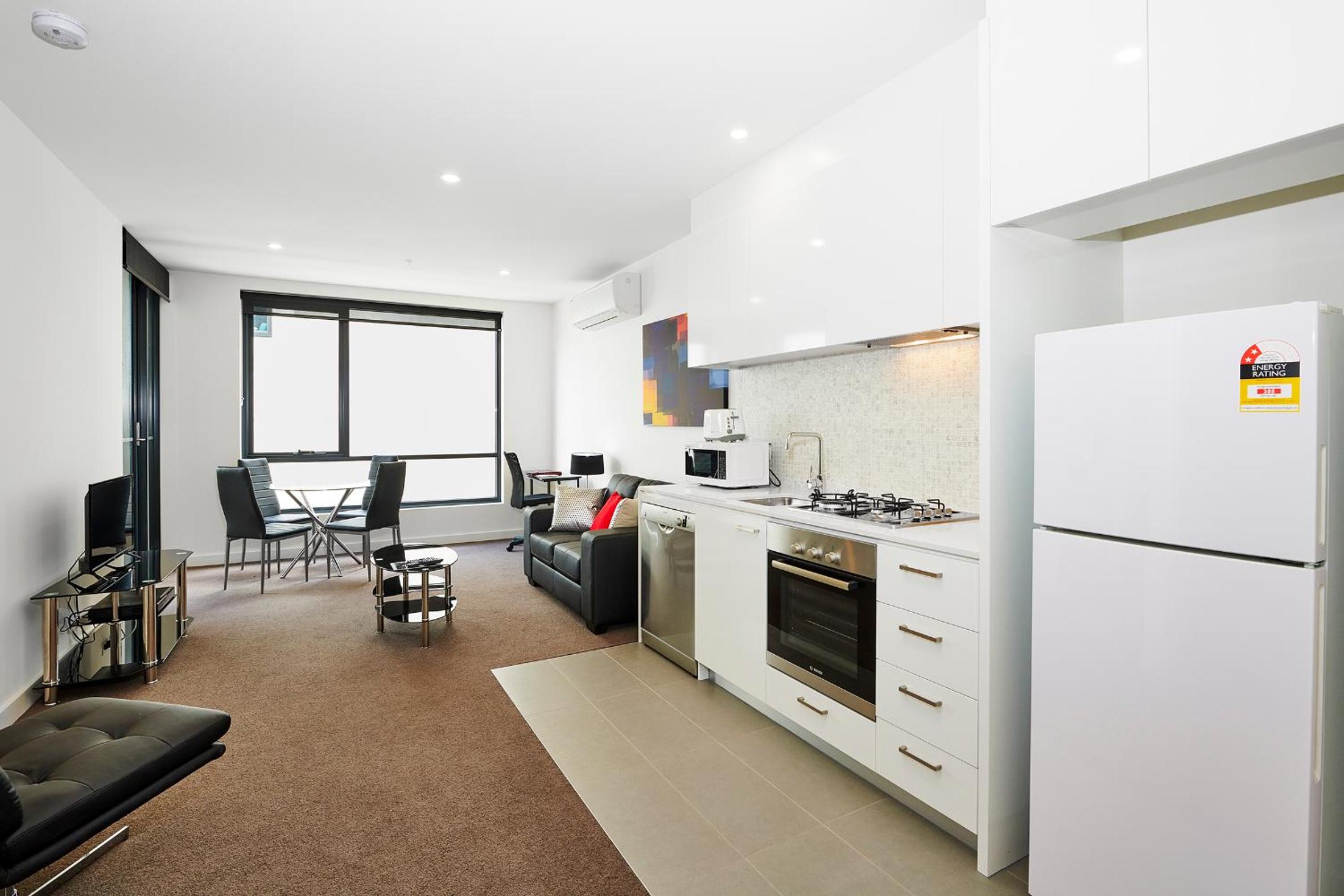 One-Bedroom Apartment - Photo 7