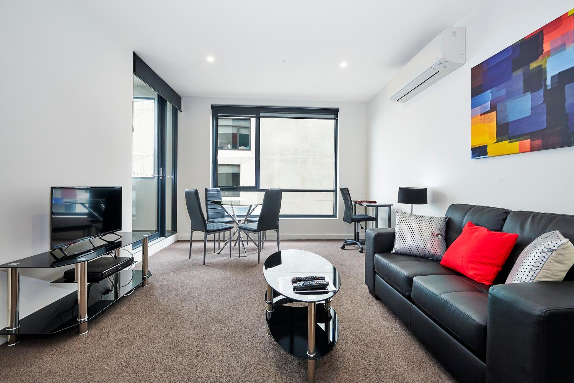 One-Bedroom Apartment - Photo 5