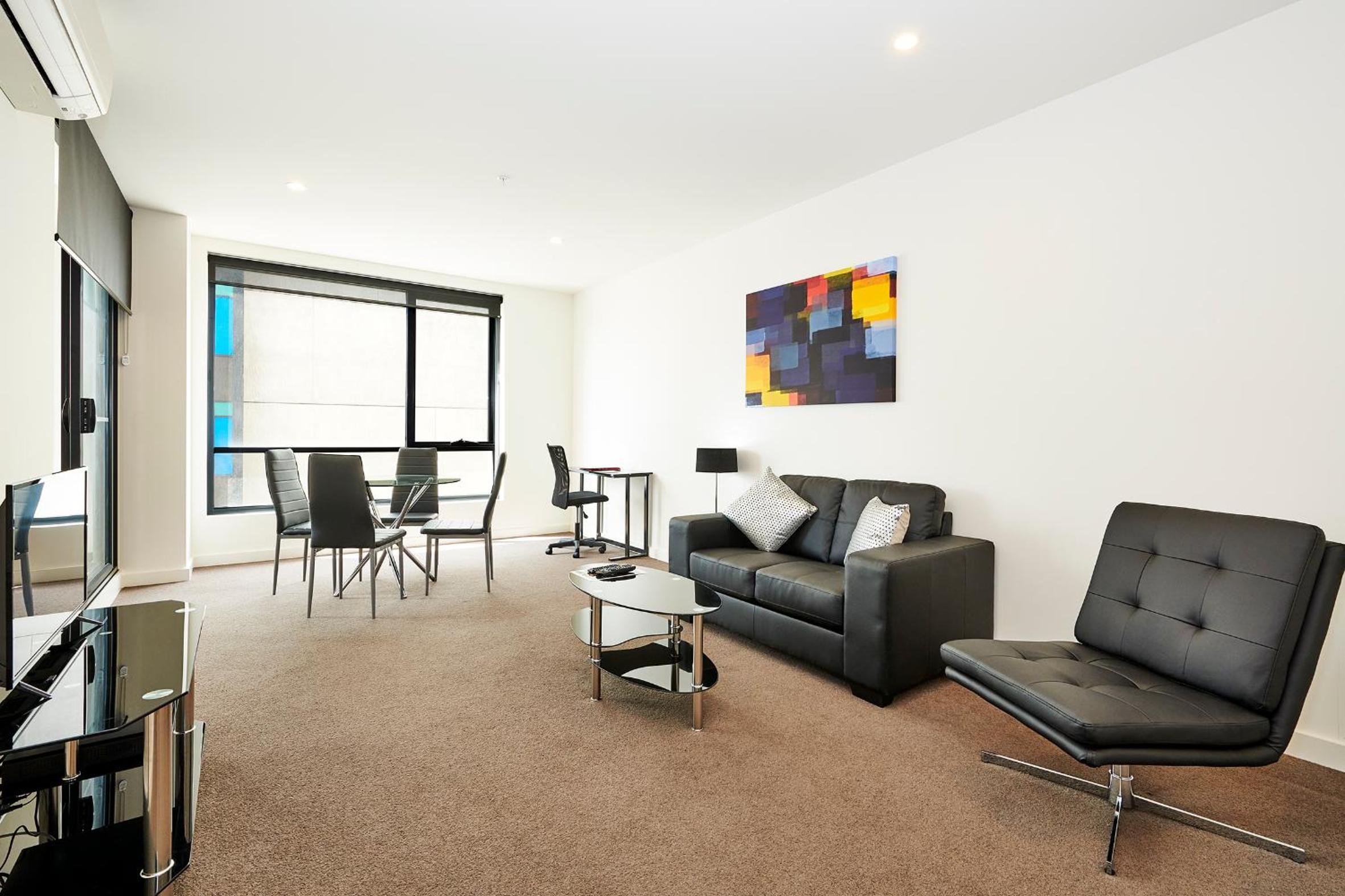 One-Bedroom Apartment - Photo 6
