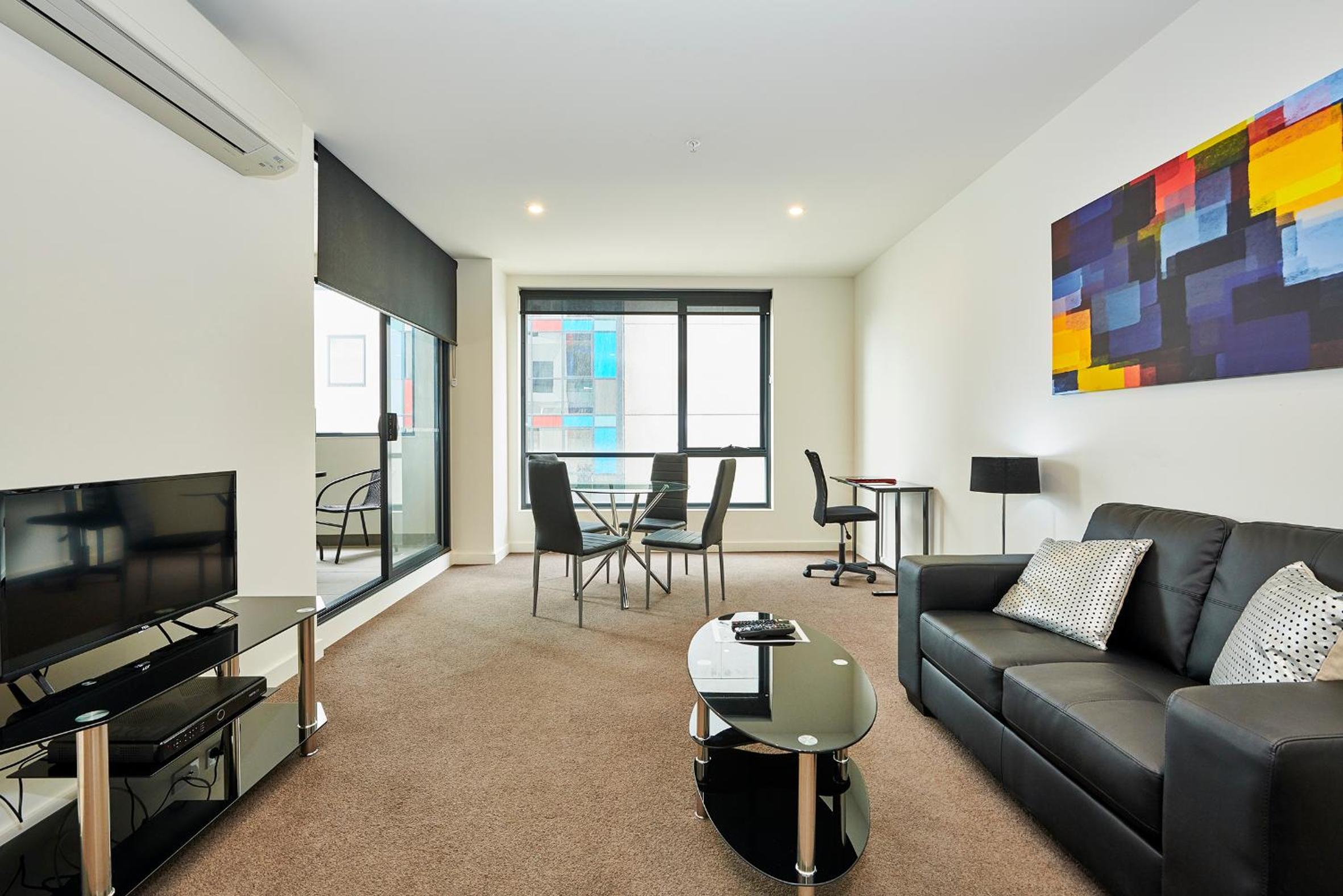 One-Bedroom Apartment - Photo 25
