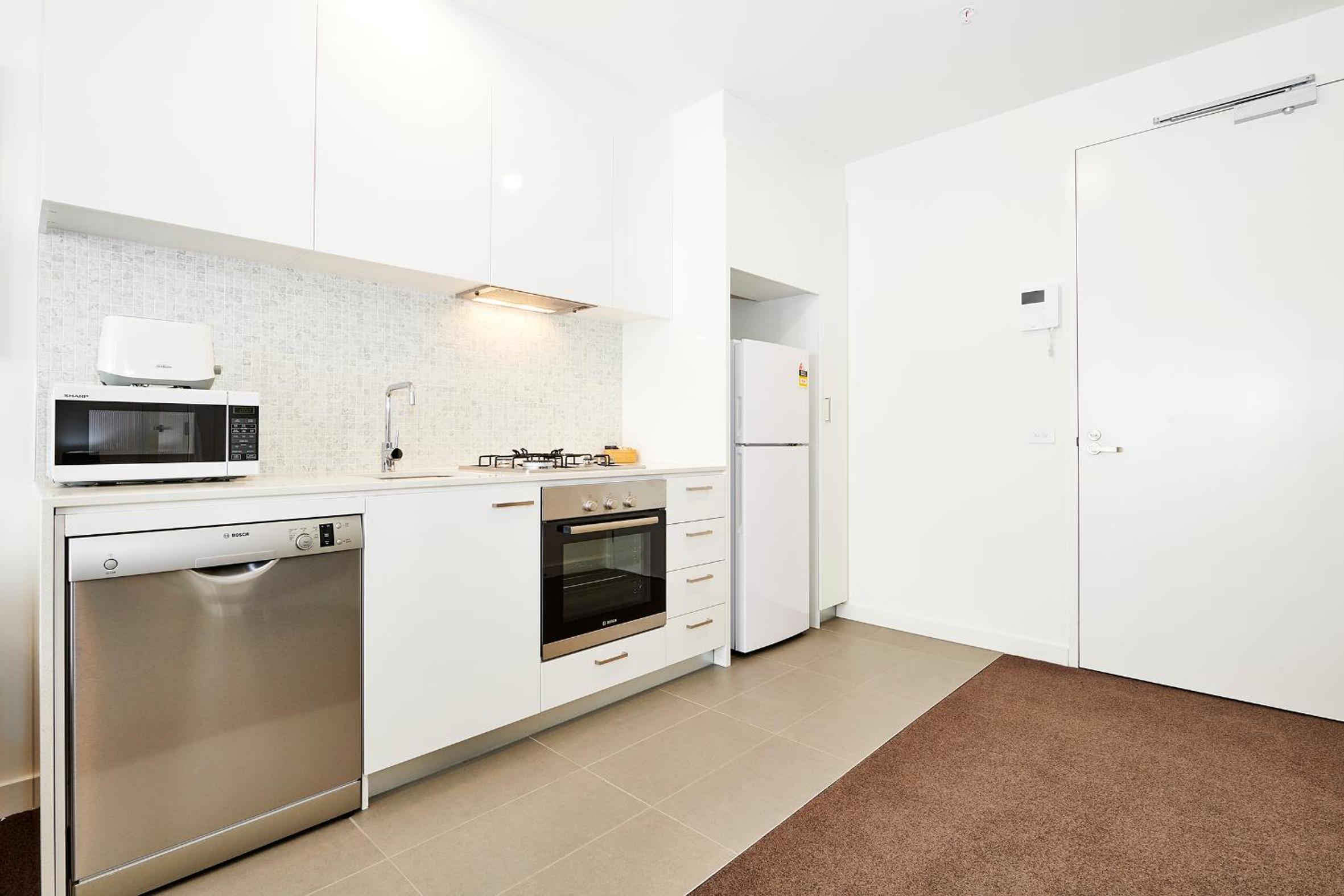 One-Bedroom Apartment - Photo 4
