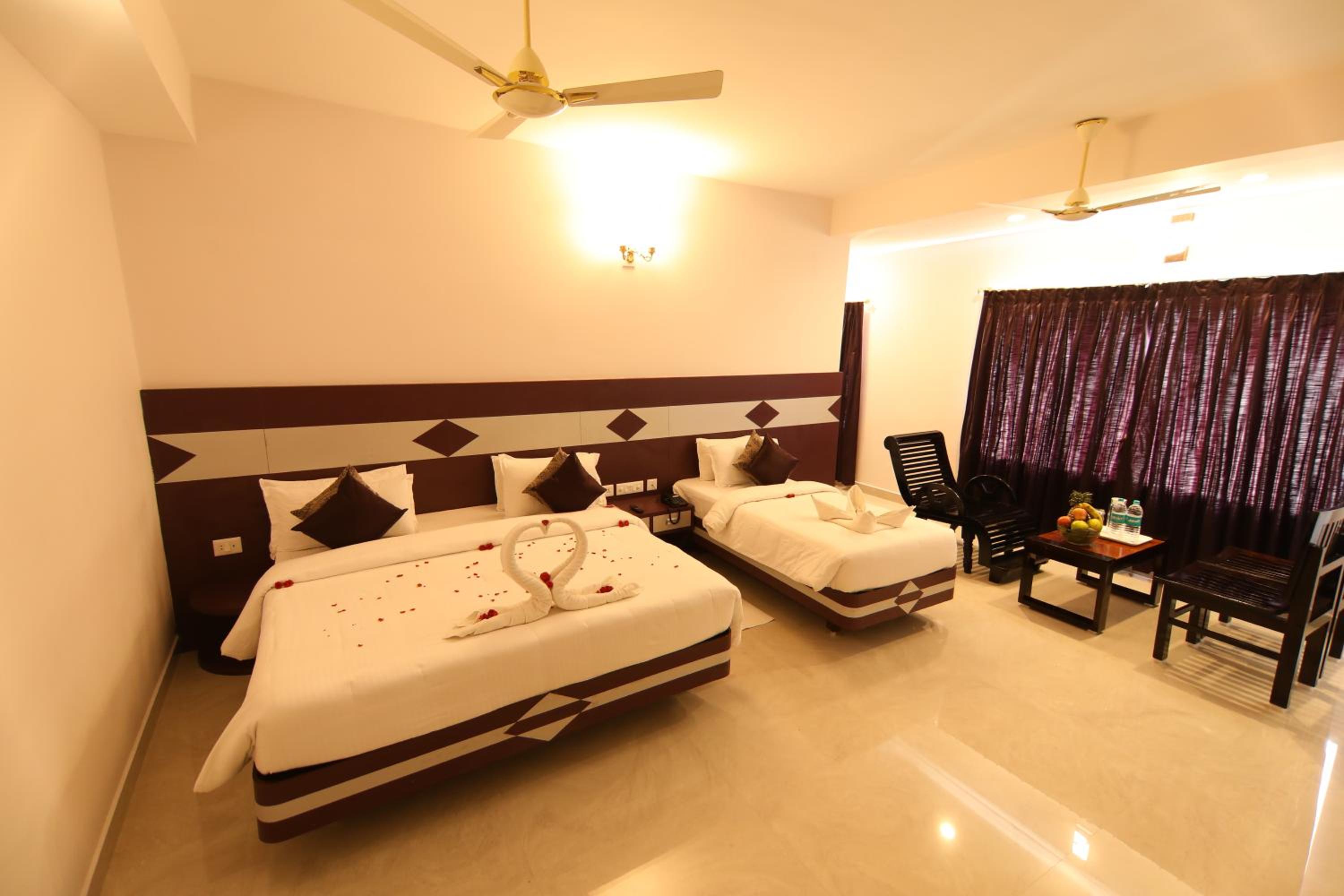 Standard Triple Room with Sea View - Photo 5