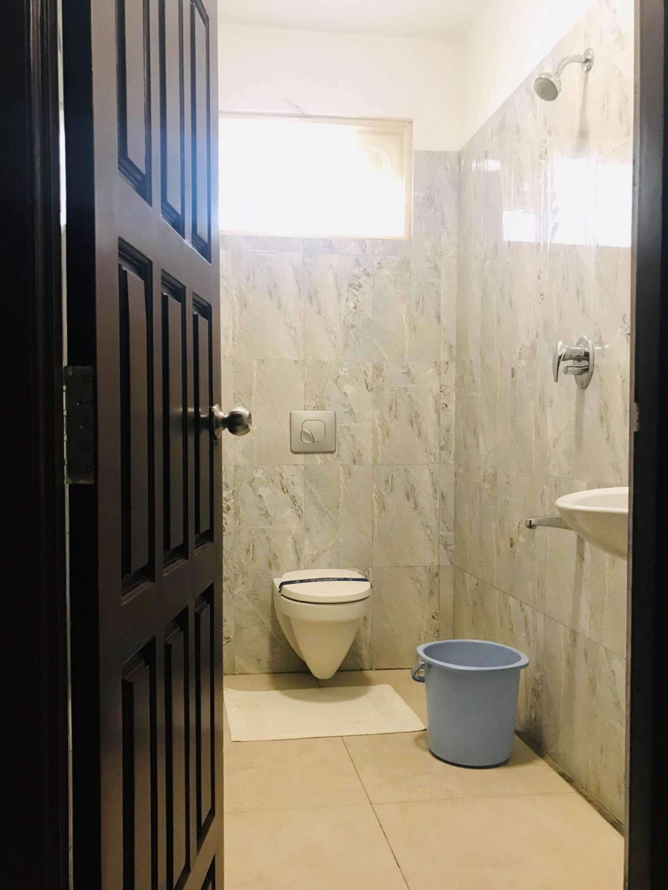 Deluxe Double Room (2 Adults + 1 Child) - Photo 3