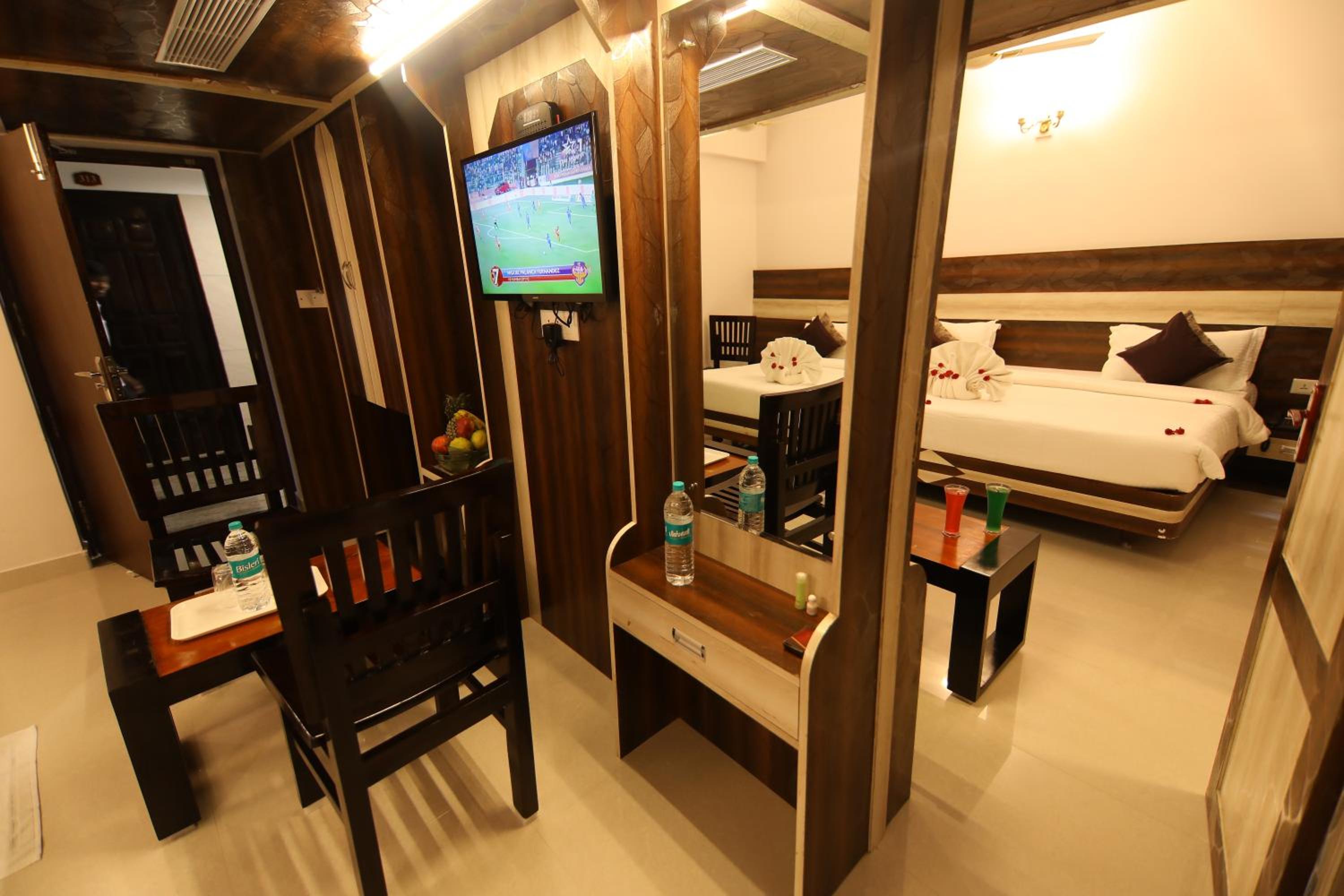 Deluxe Family Room - Photo 4