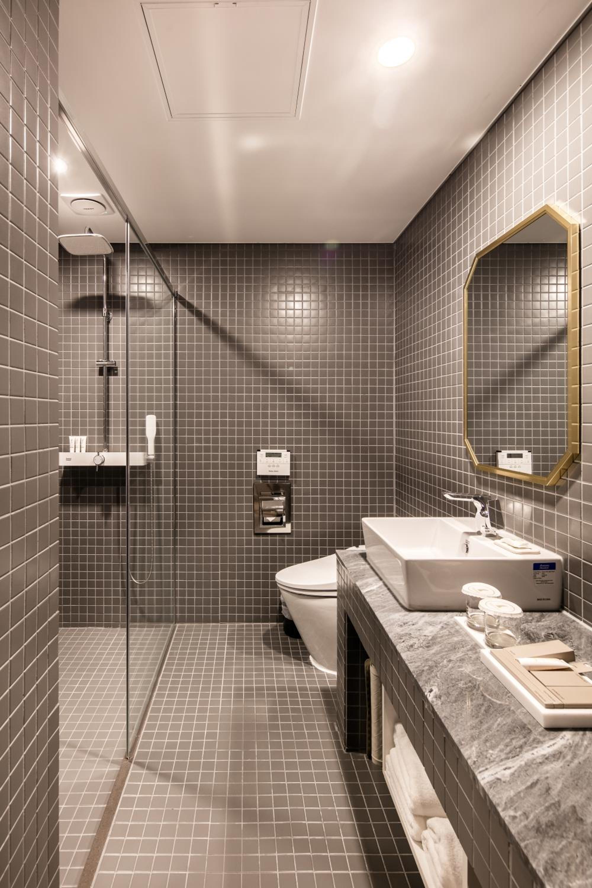 Standard Twin Room - Photo 2
