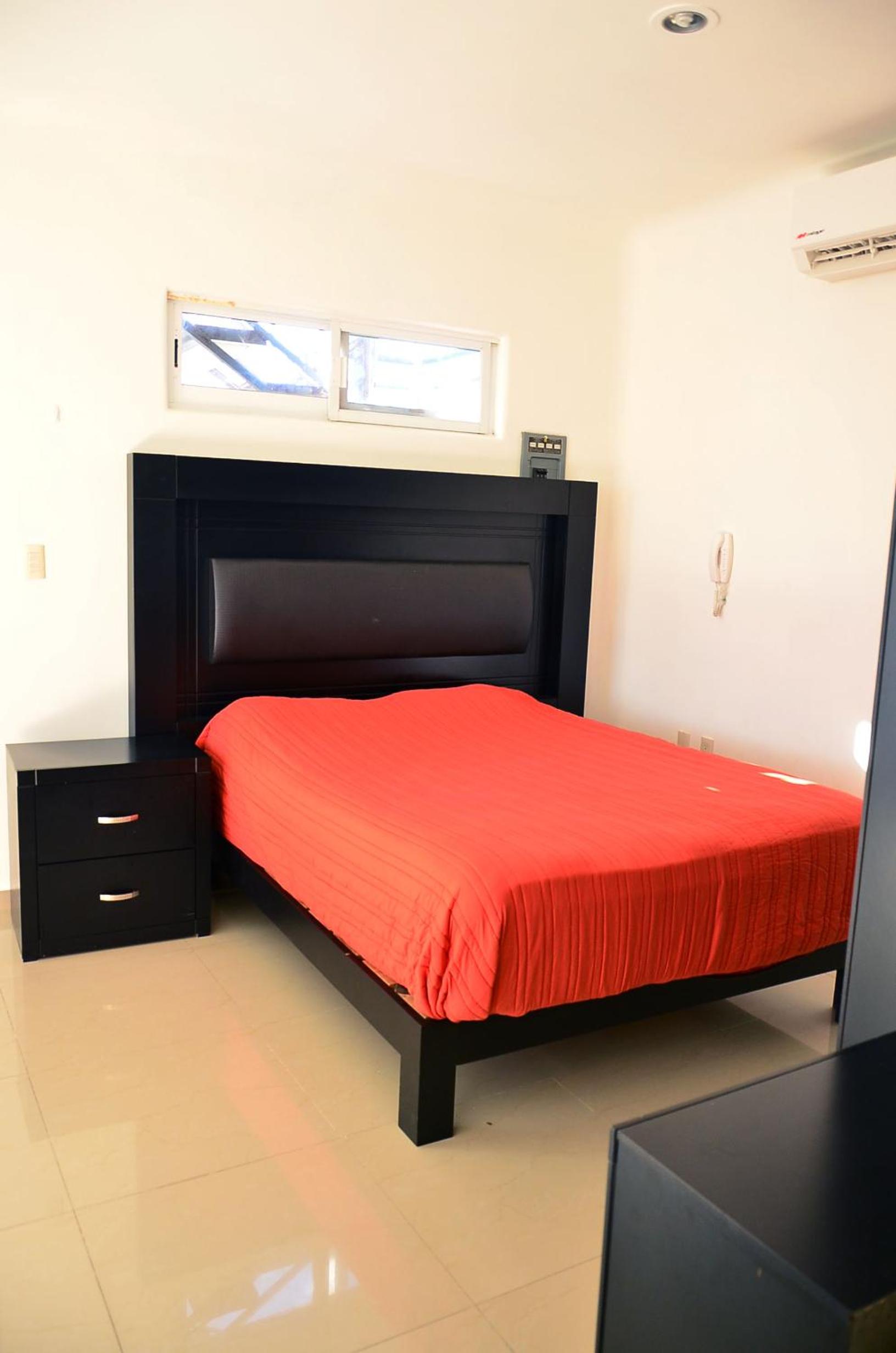 Studio Apartment - Photo 9