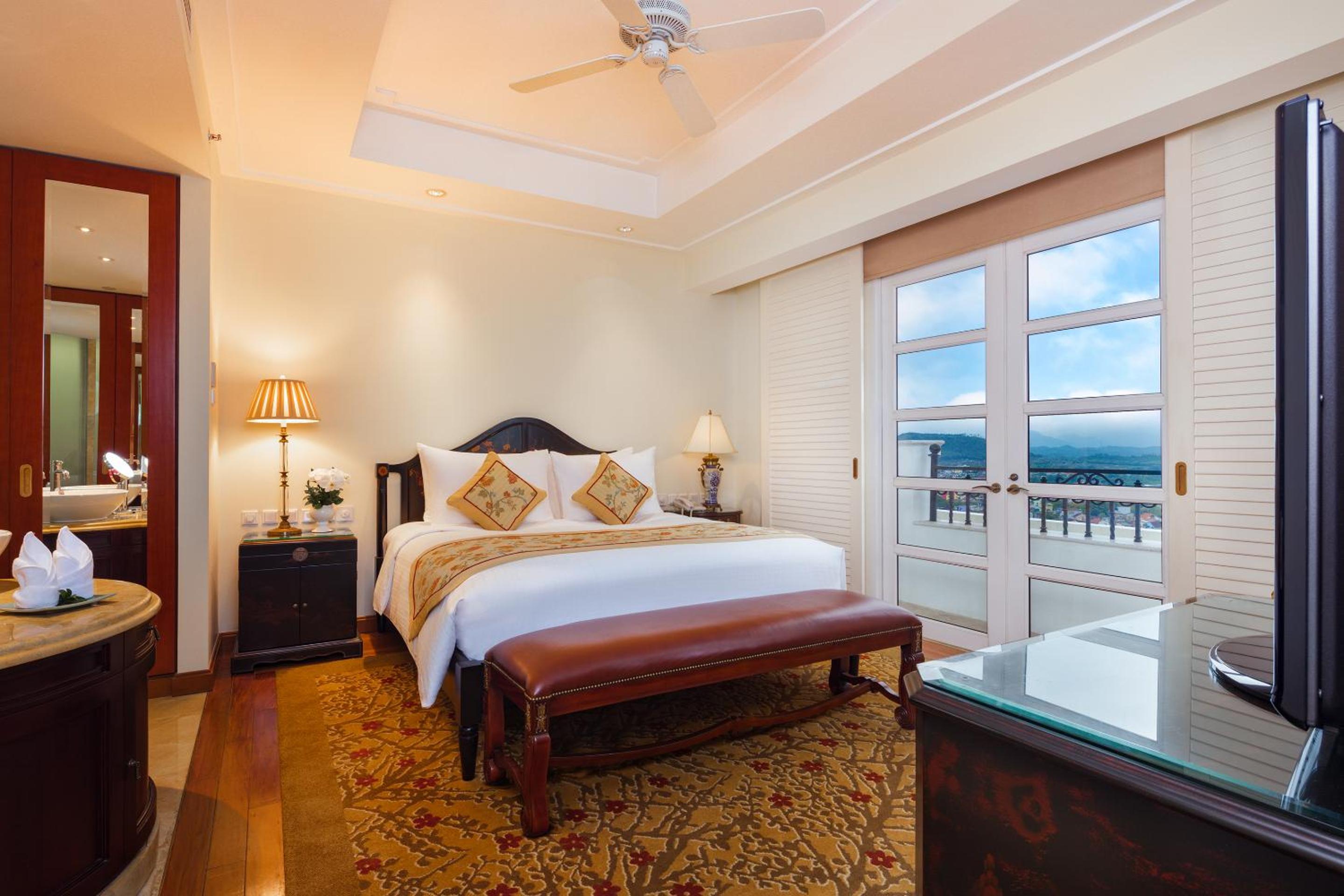 One-Bedroom Suite - Photo 1