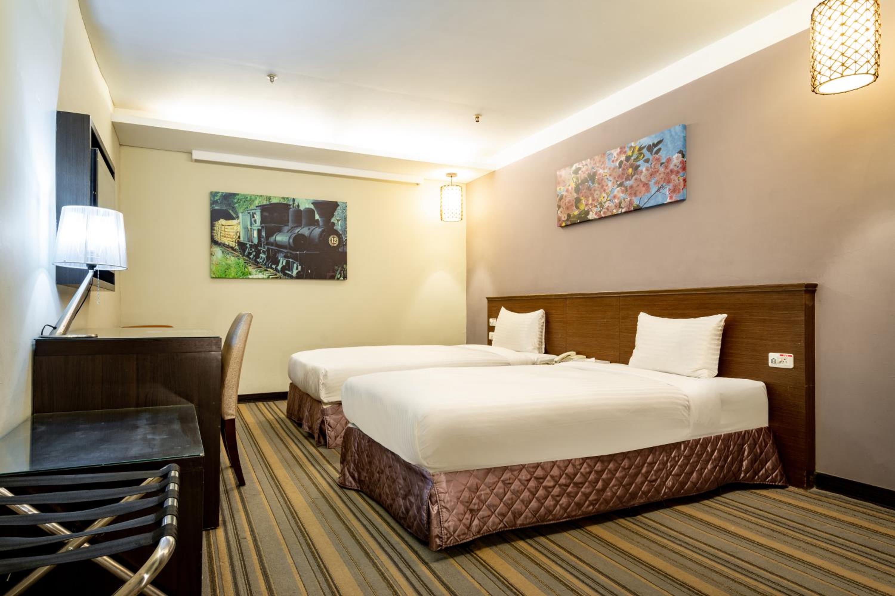 Standard Twin Room with No Window
