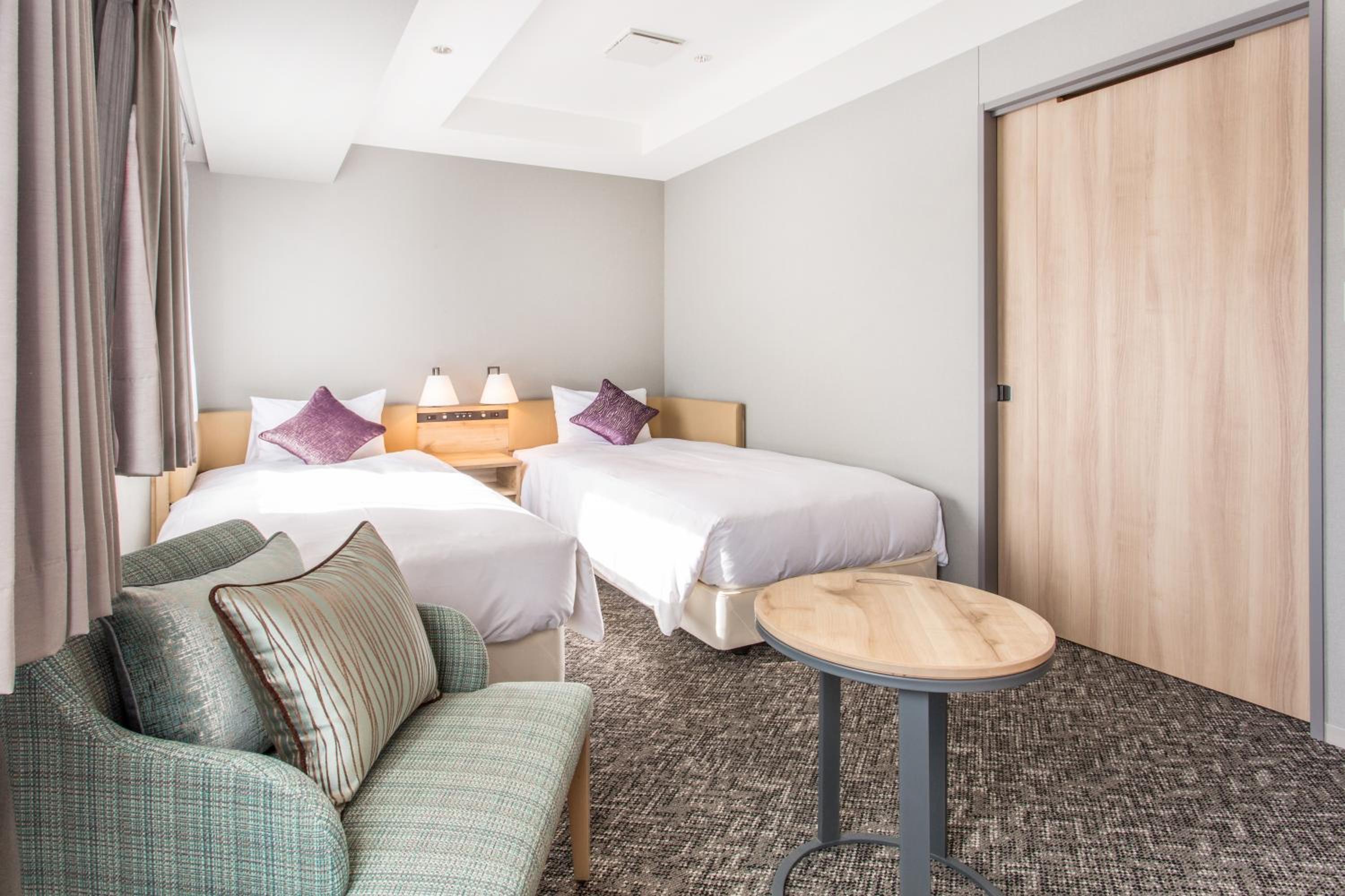 Superior with One Twin Bed and 2 Adults Occupancy (Non Smoking) photo 2