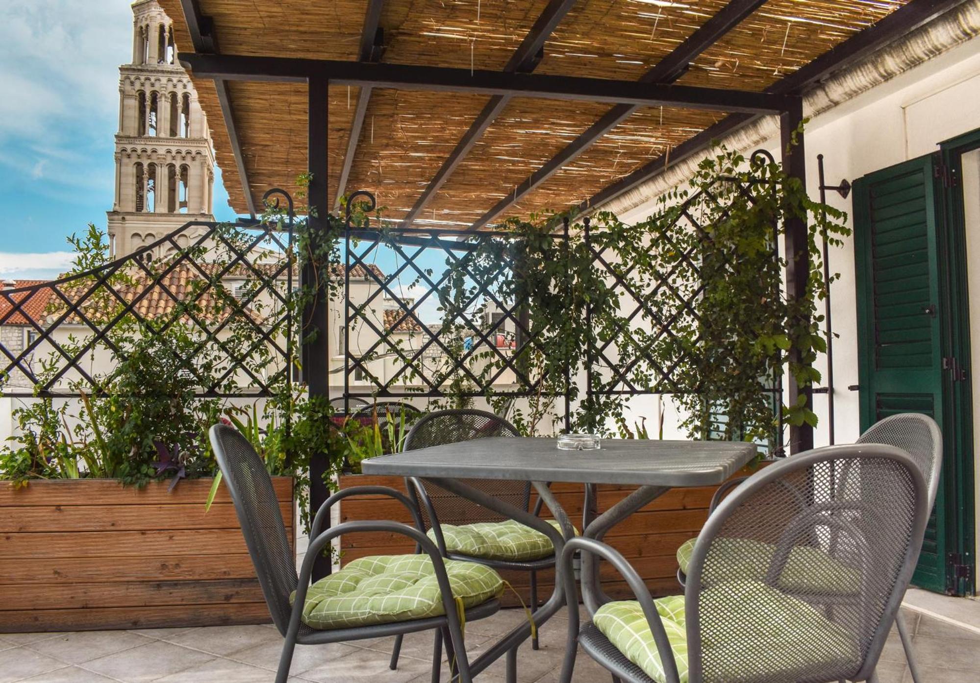 Superior Room with Terrace and a View of the Historic Center - Photo 31