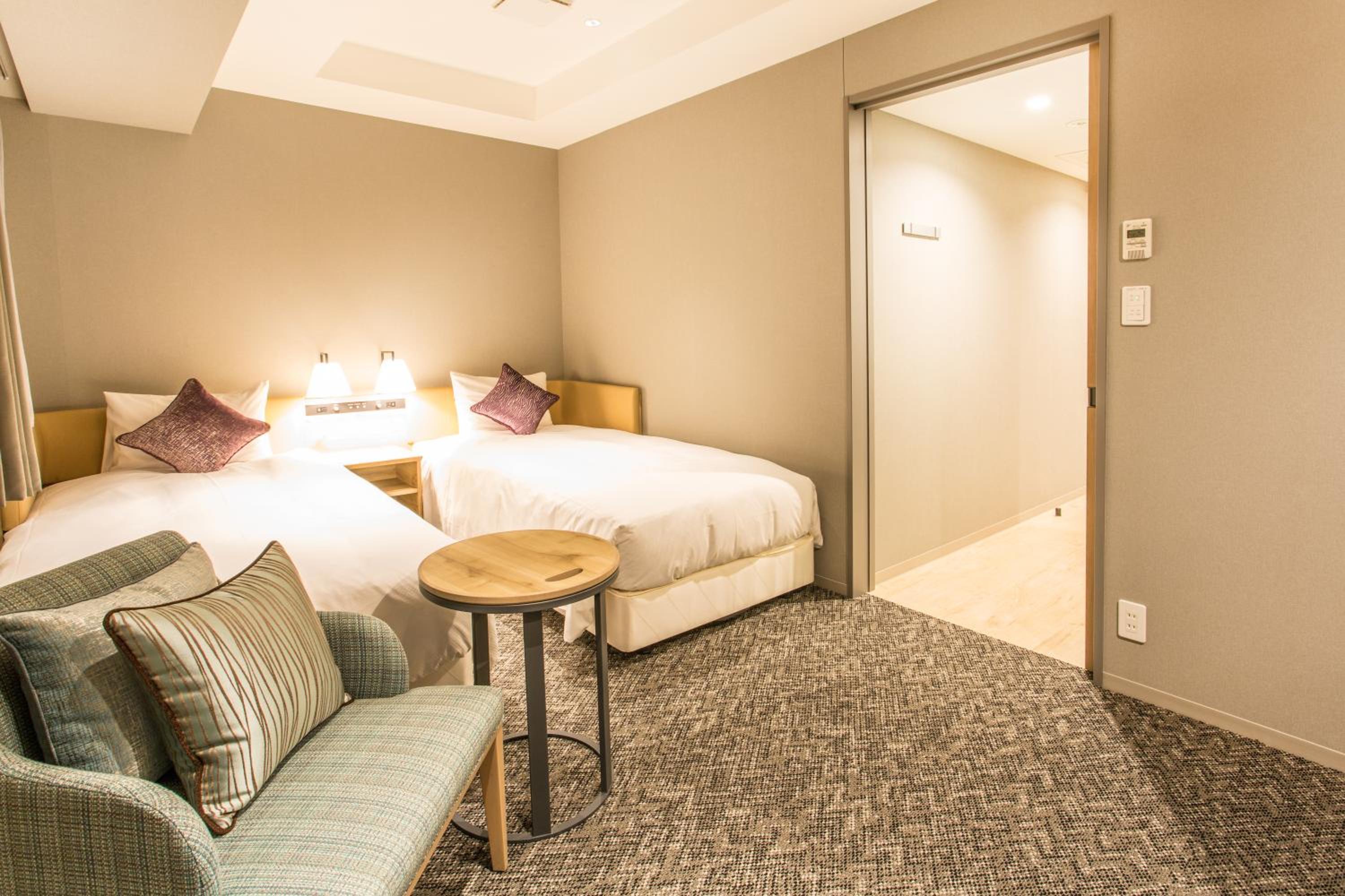 Superior with One Twin Bed and 2 Adults Occupancy (Smoking) photo 2