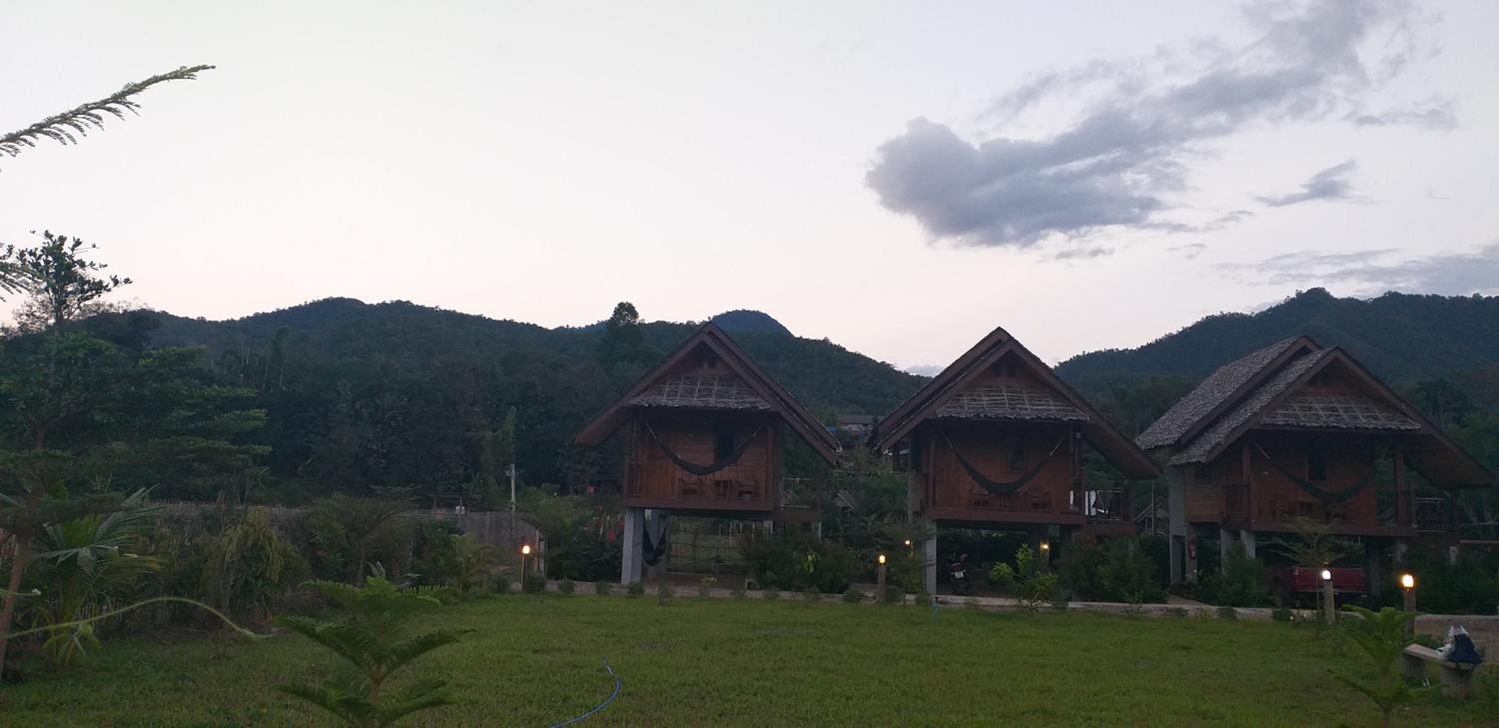 Double Room with Mountain View with Fan - Photo 4