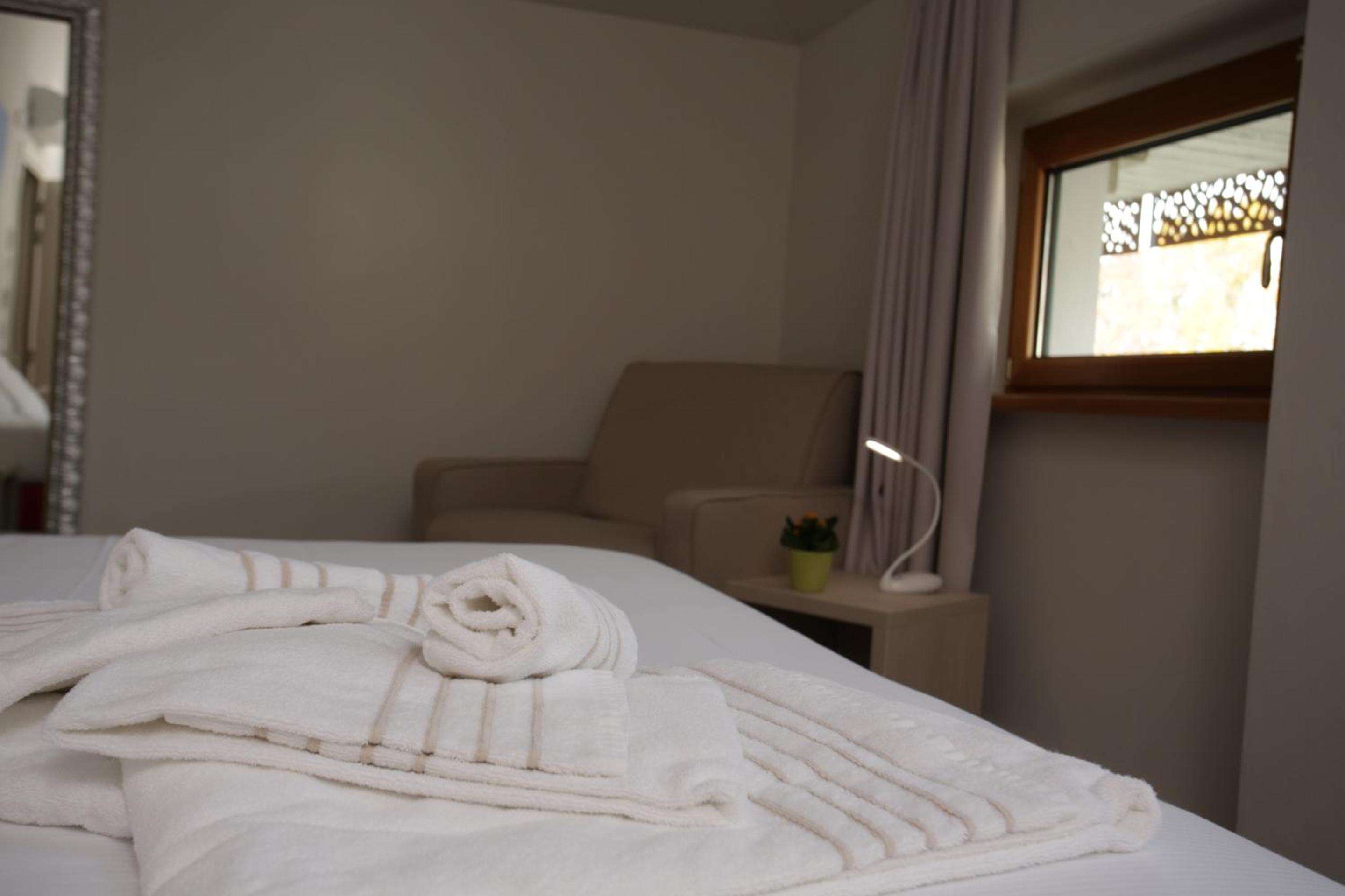 Triple Room with Private Bathroom - Photo 6