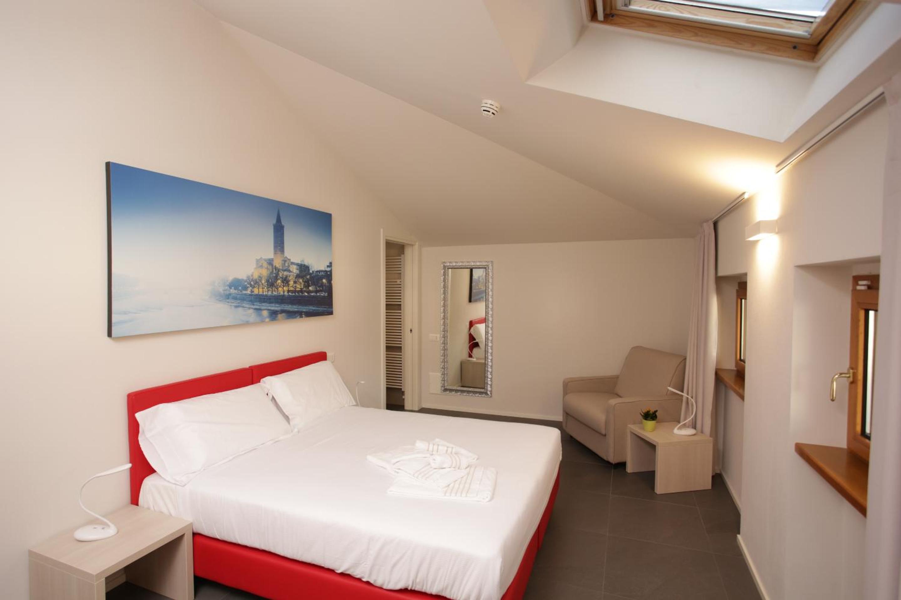 Triple Room with Private Bathroom - Photo 1