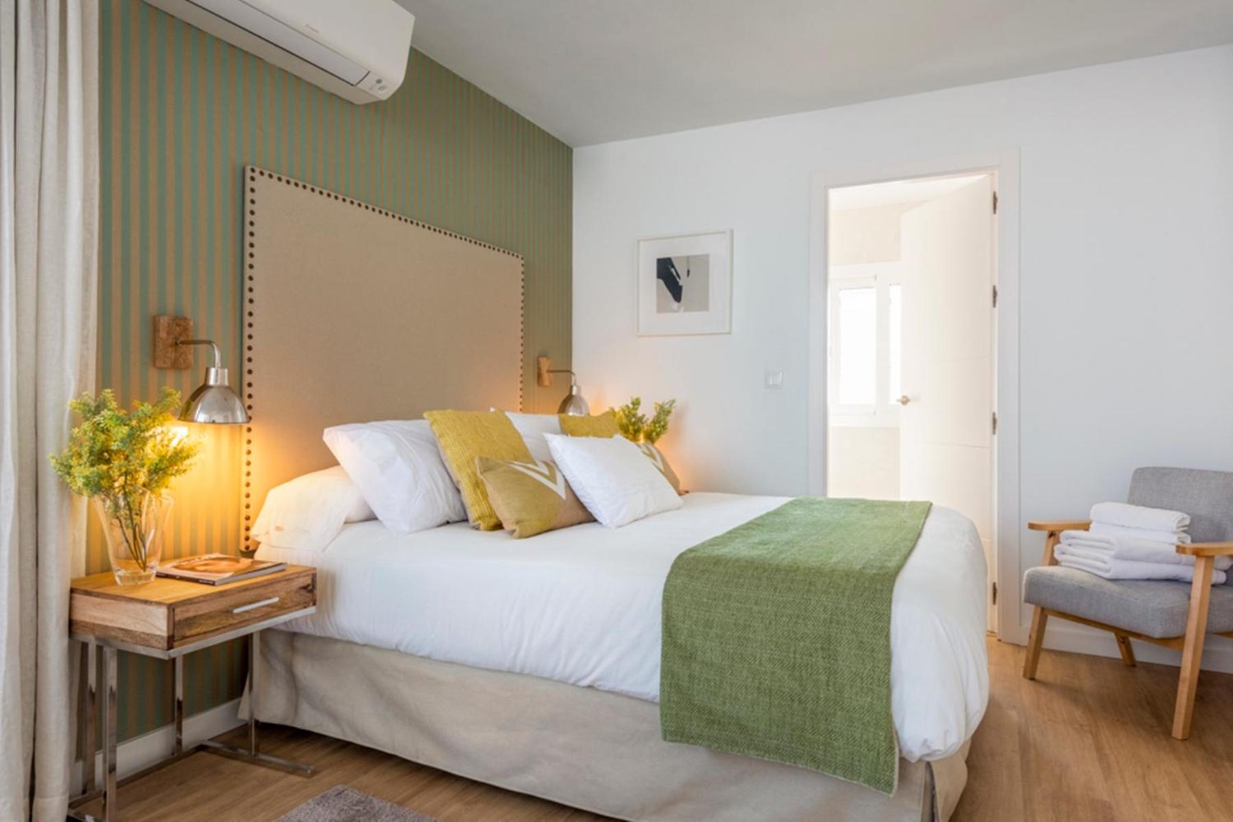 Duplex Apartment with Terrace - Photo 11