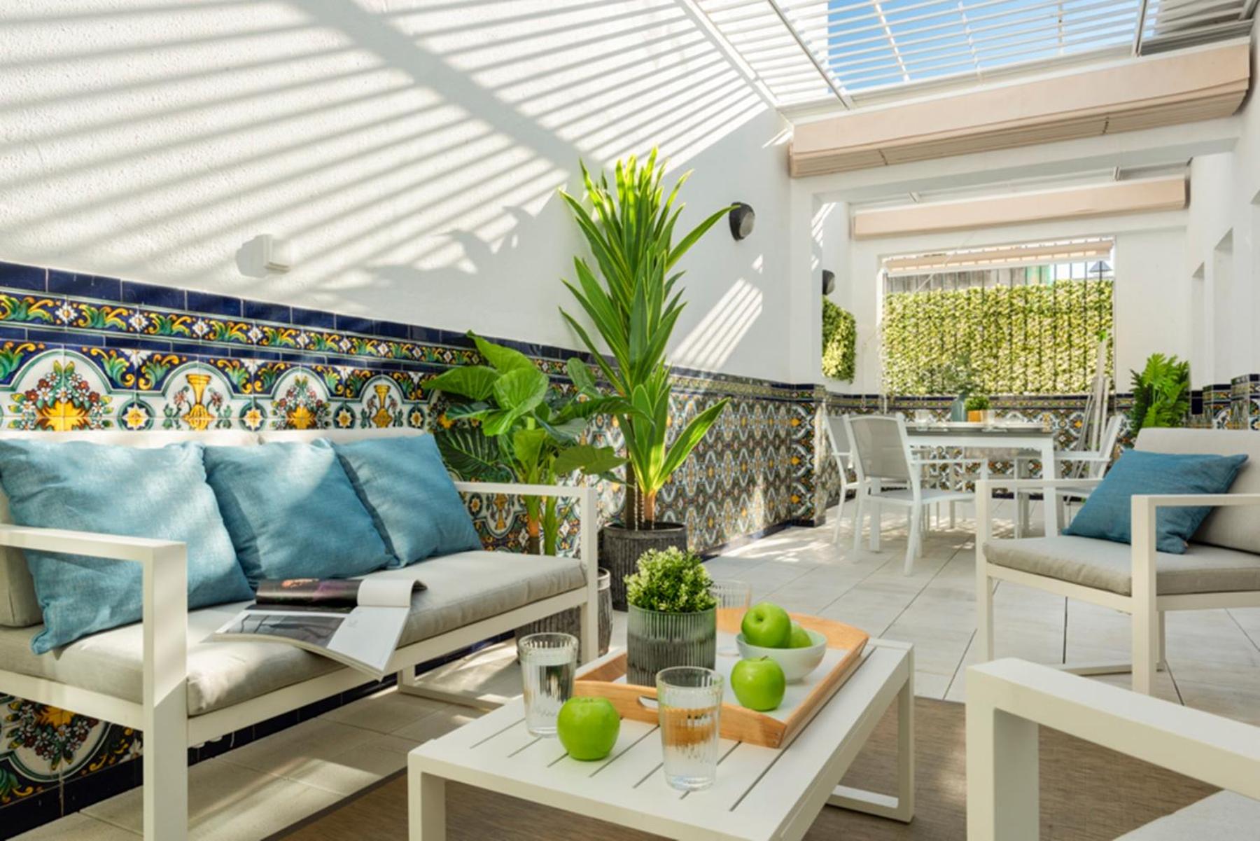 Duplex Apartment with Terrace - Photo 17