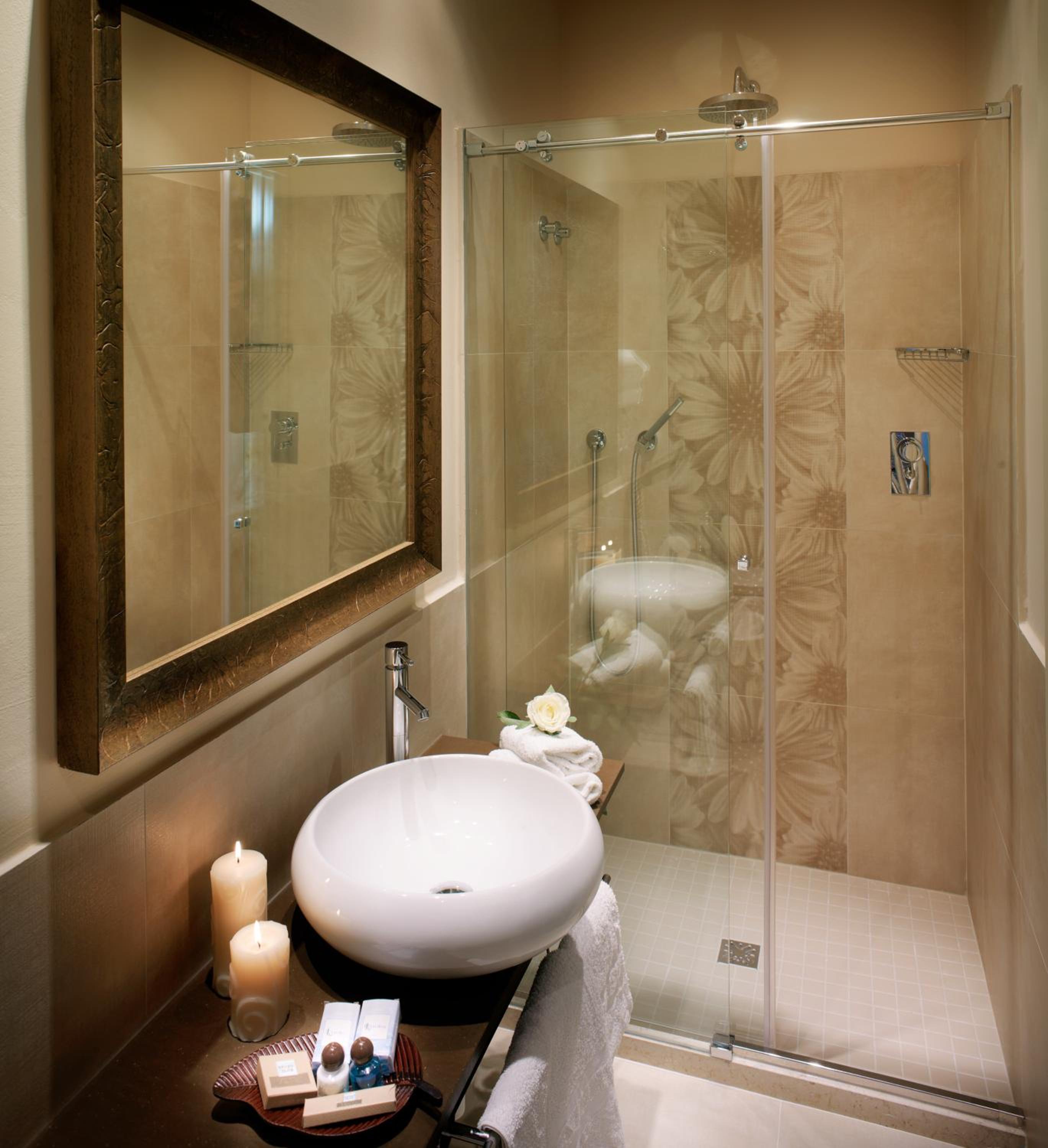 Junior Suite with Sea View - Photo 16