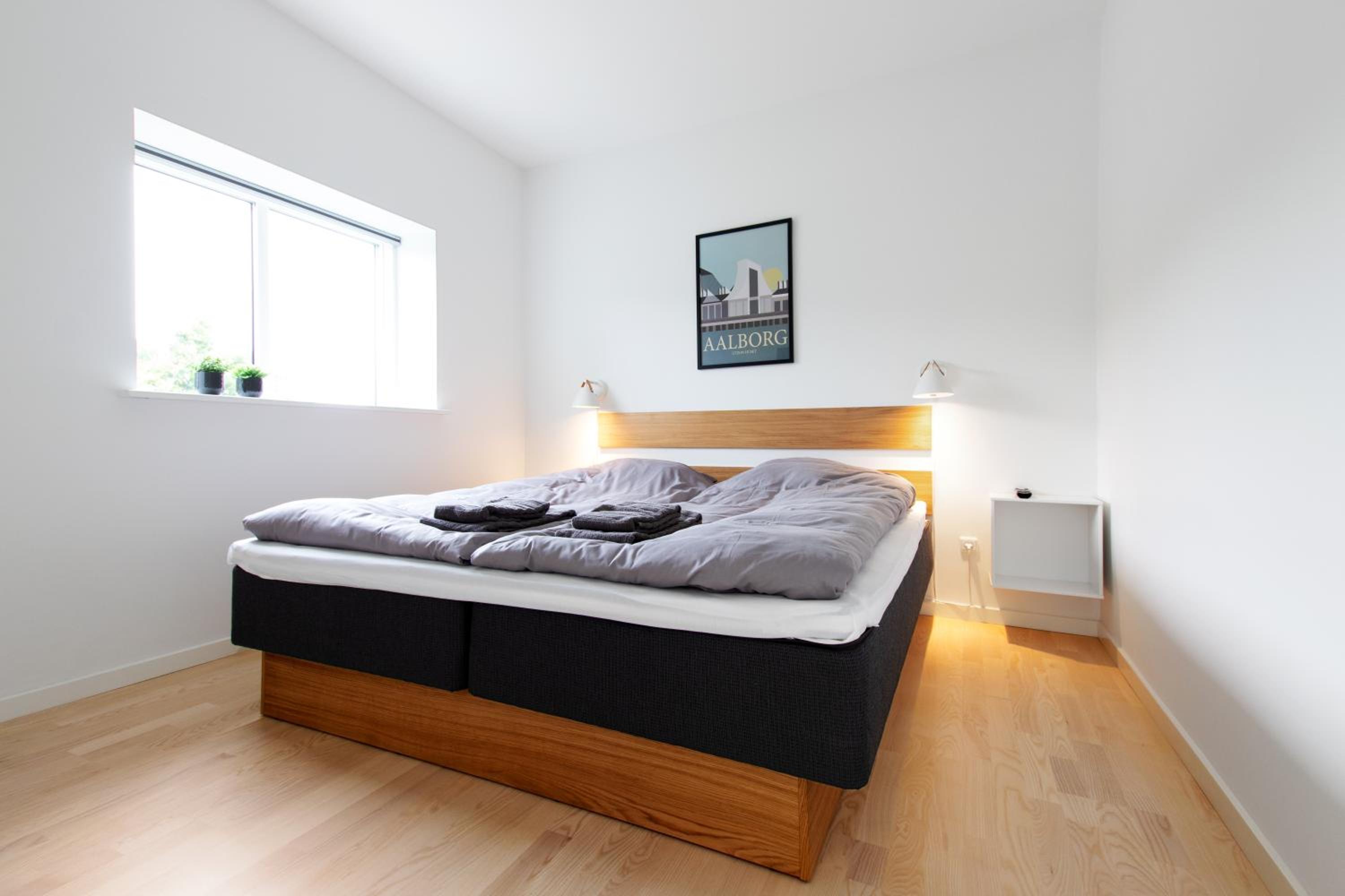 One-Bedroom Apartment photo 3