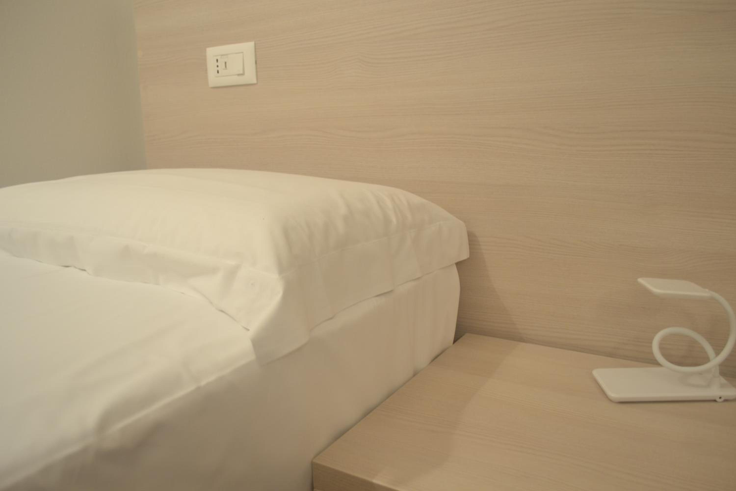 Bed in 4-Bed Male Dormitory Room photo 2