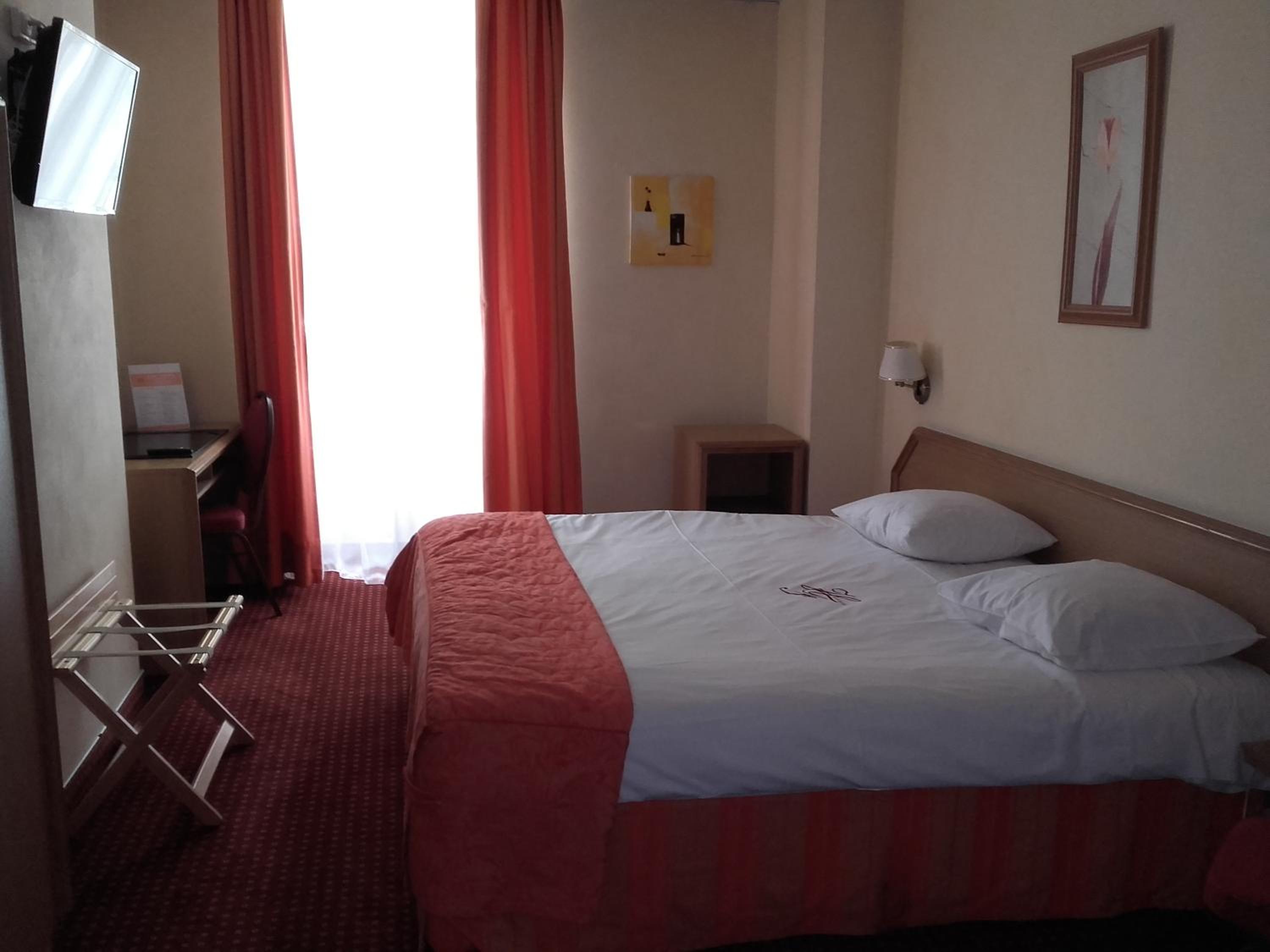 Standard Double Room - Photo 3